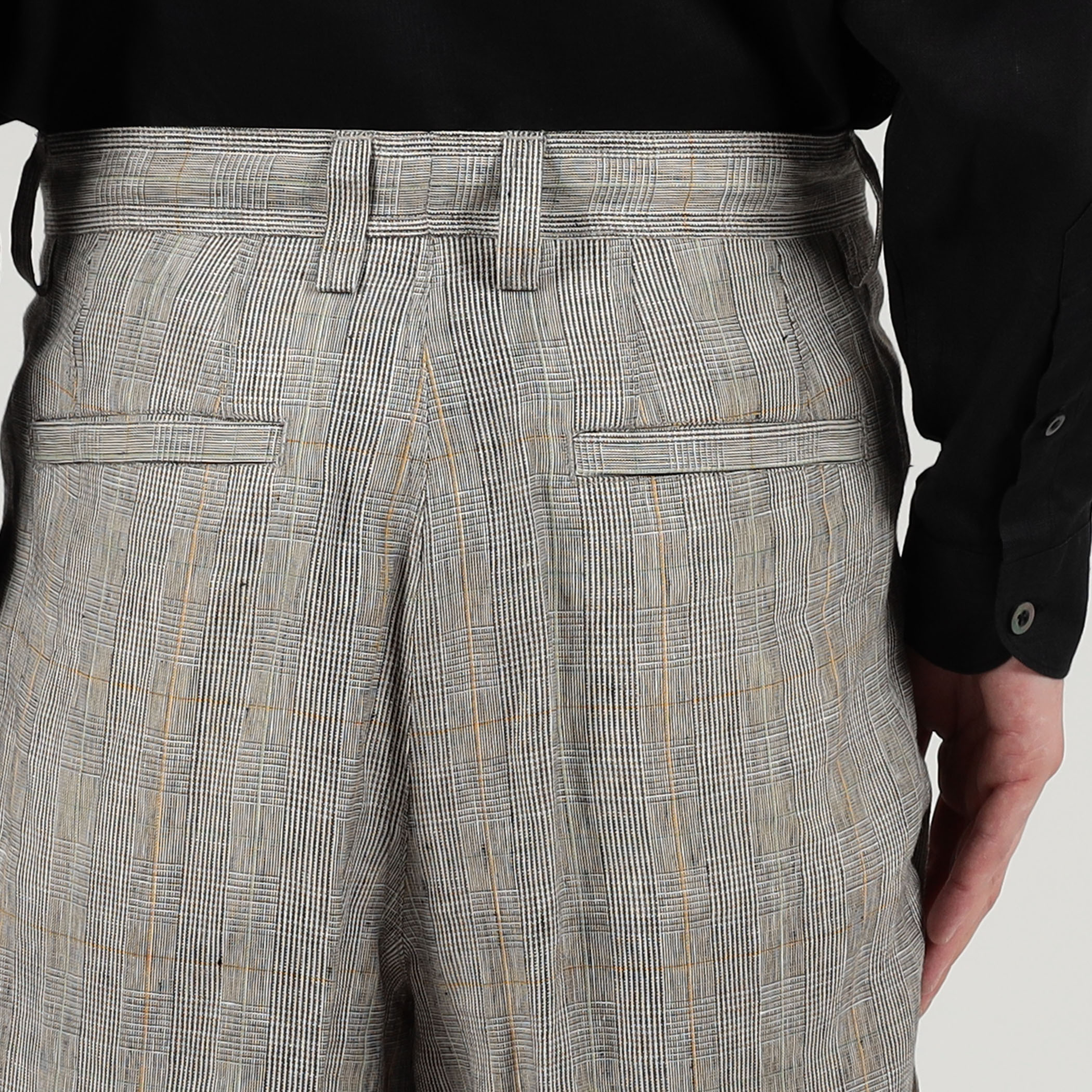 リネン グレンチェック 1タック ペグトップパンツ｜トゥモローランド