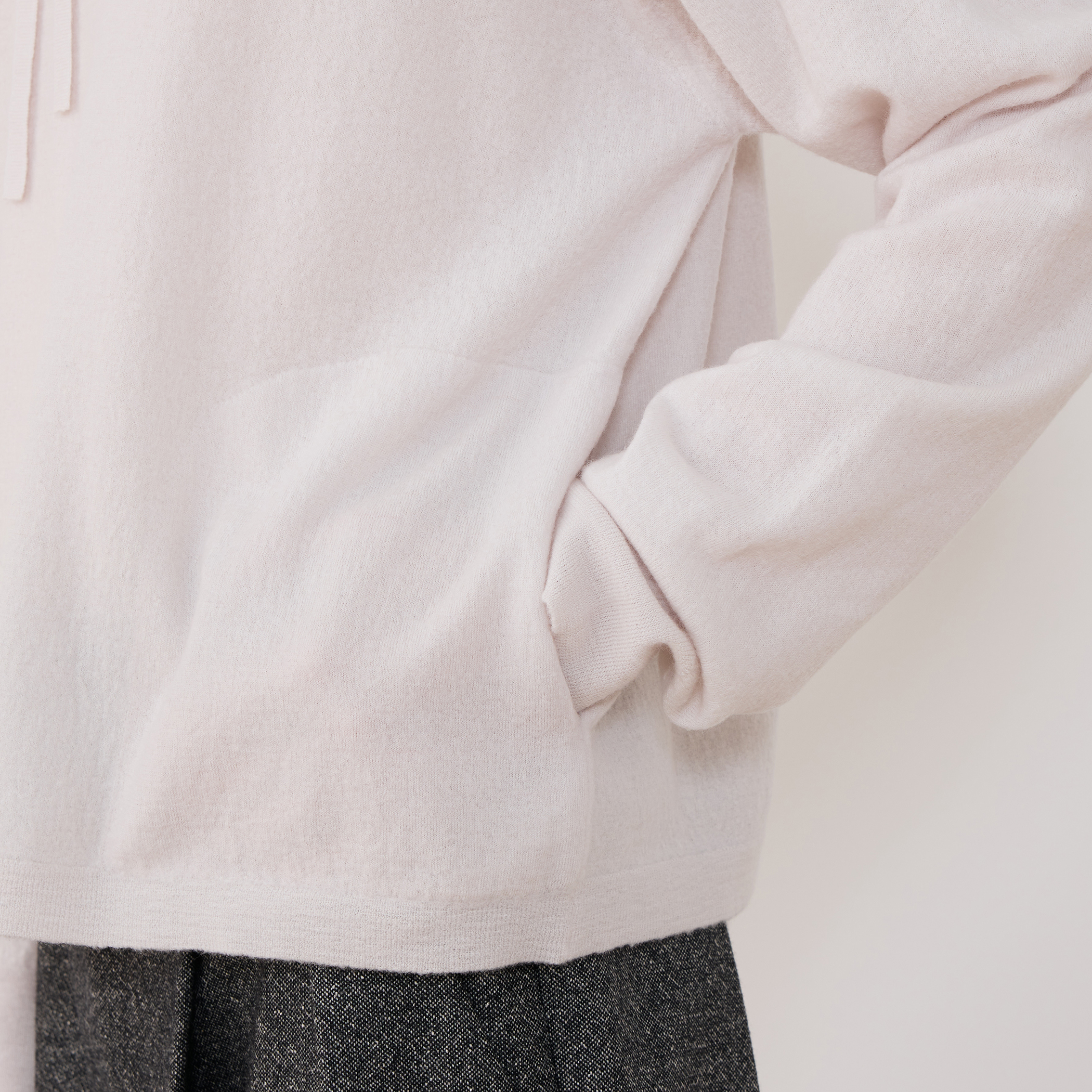 ボイルドウール フーデッドプルオーバー｜トゥモローランド 公式通販