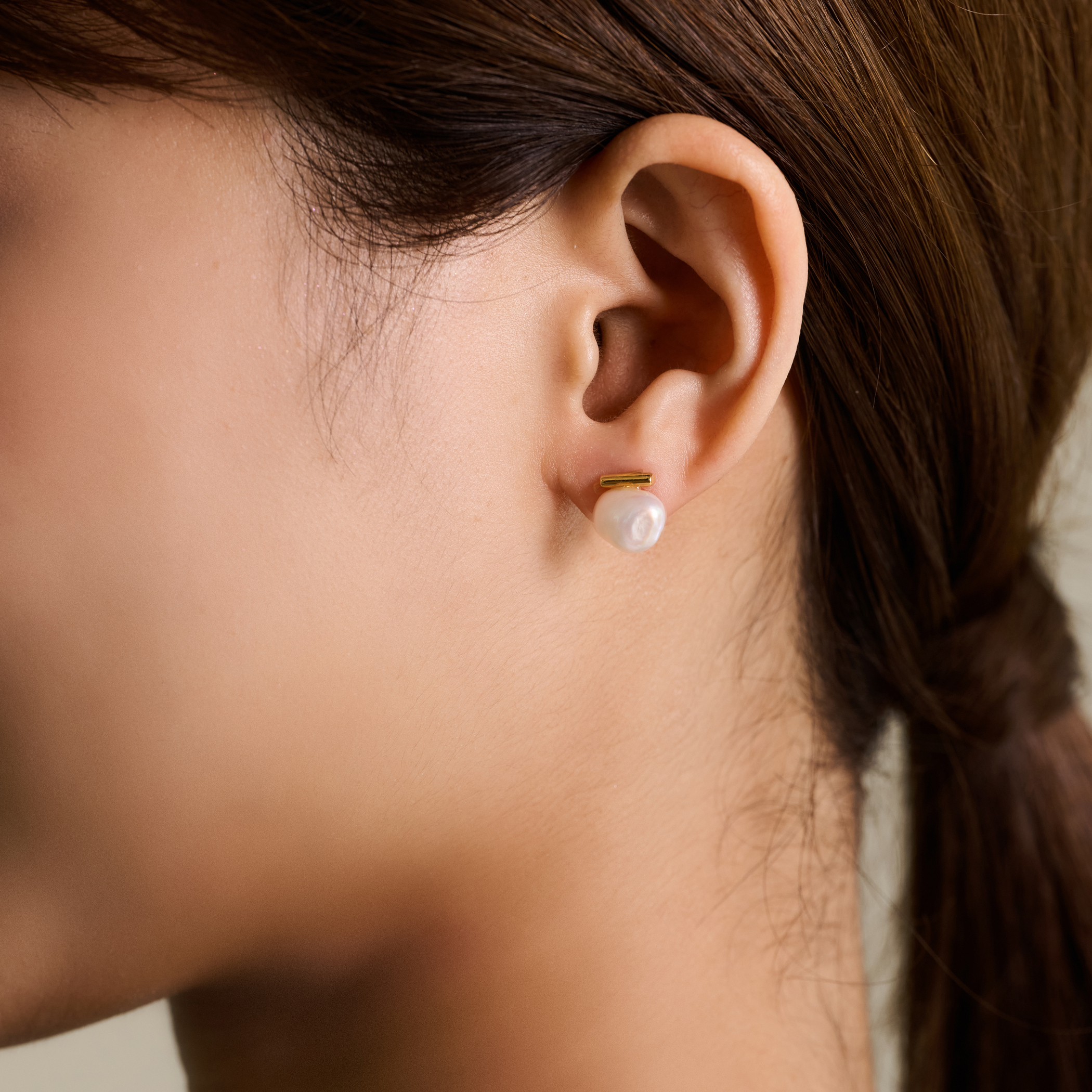 別注】januka バロックパールピアス｜トゥモローランド 公式サイト