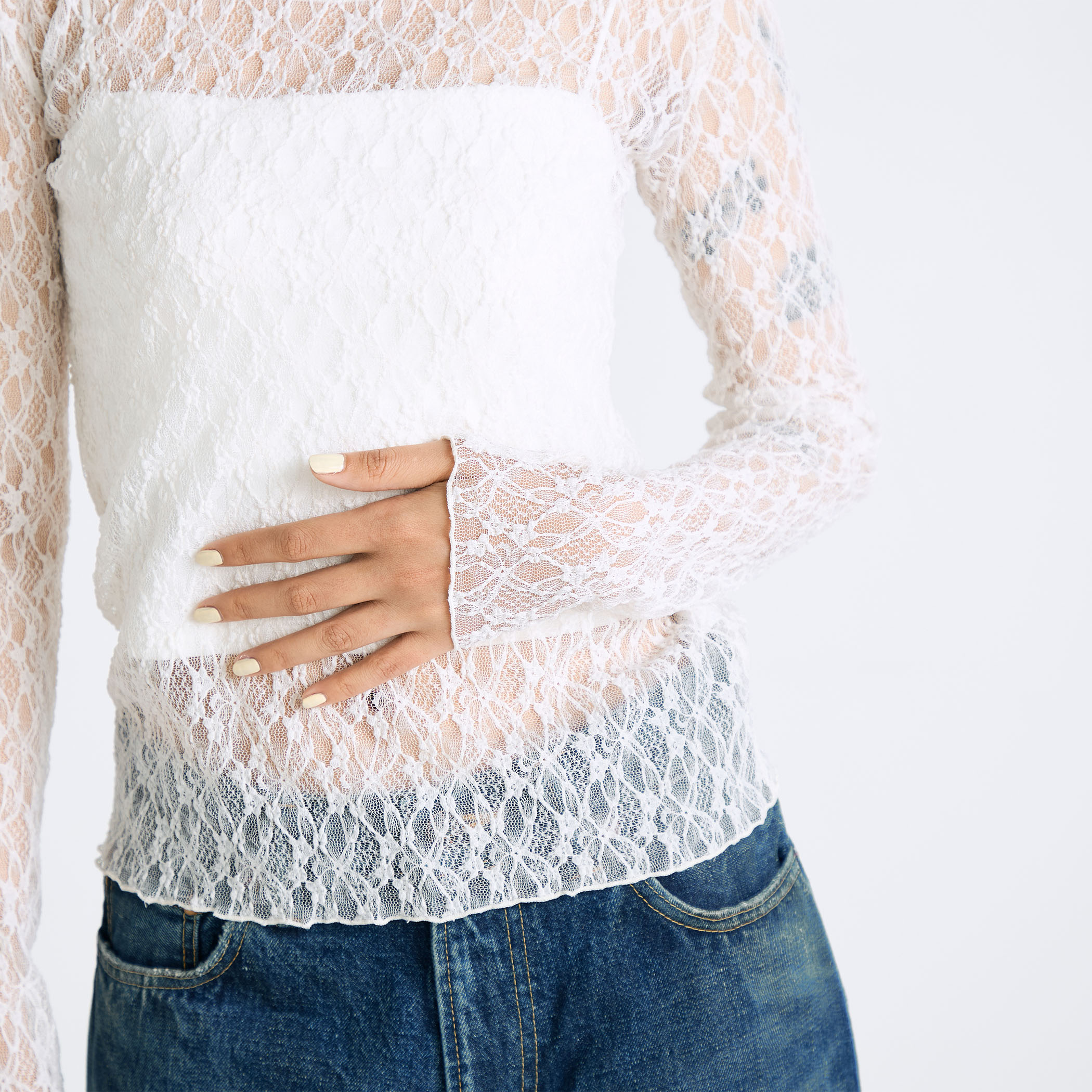 ストレッチレース クルーネックトップ｜トゥモローランド 公式通販