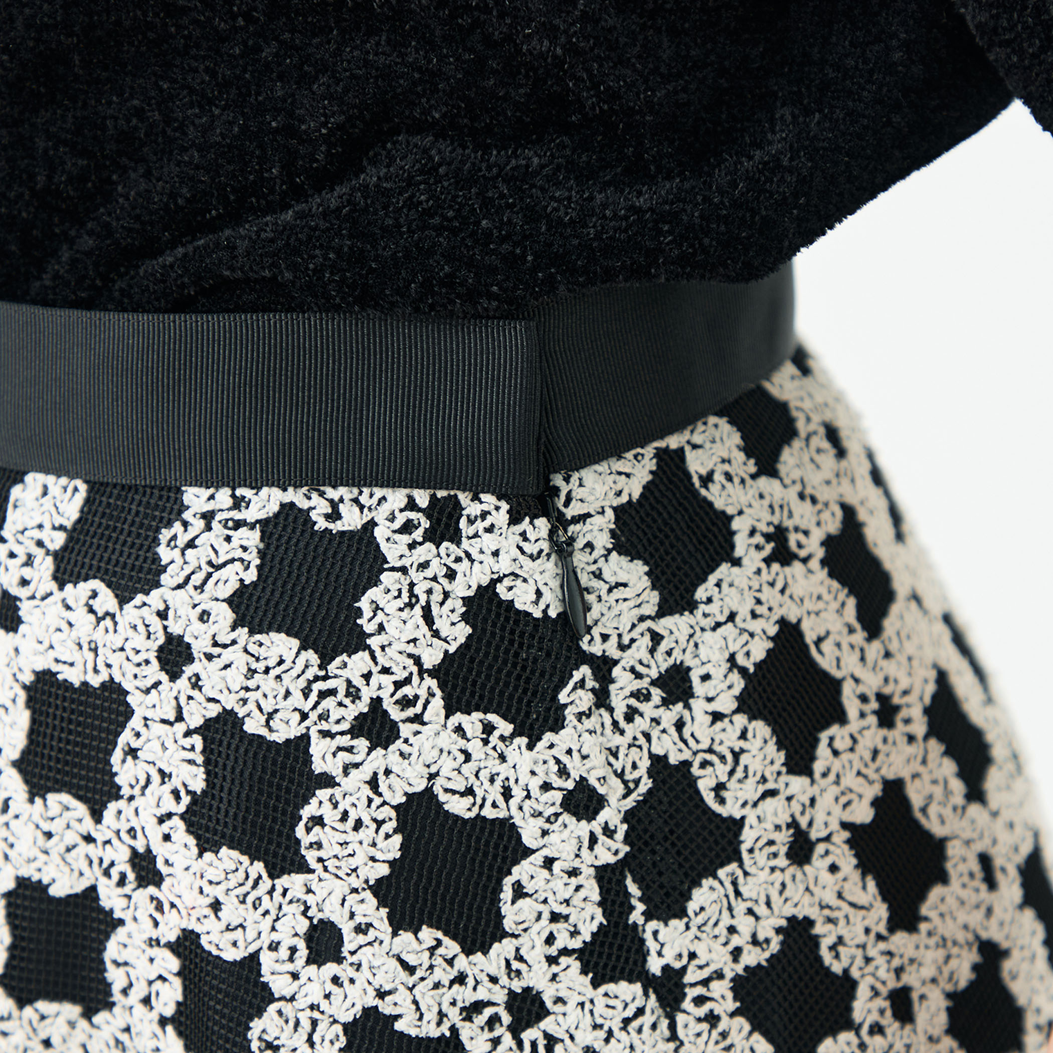 フラッフィーヤーンエンブロイダリー フレアスカート