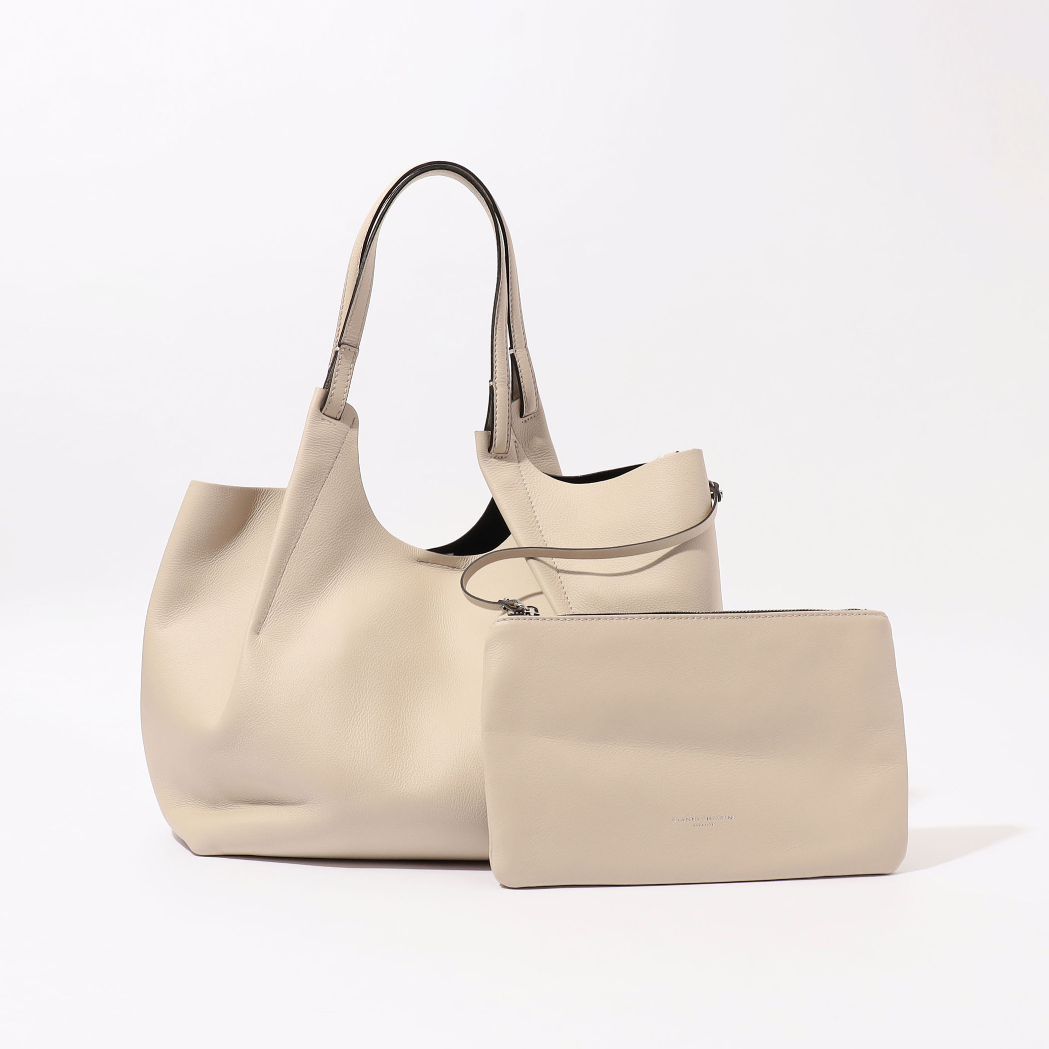 Gianni Chiarini☆Dua ロゴ トートバッグ♪【送料込】 GIANNI CHIARINI ハンドバッグ DUA M ジャンニキアリーニ デュア