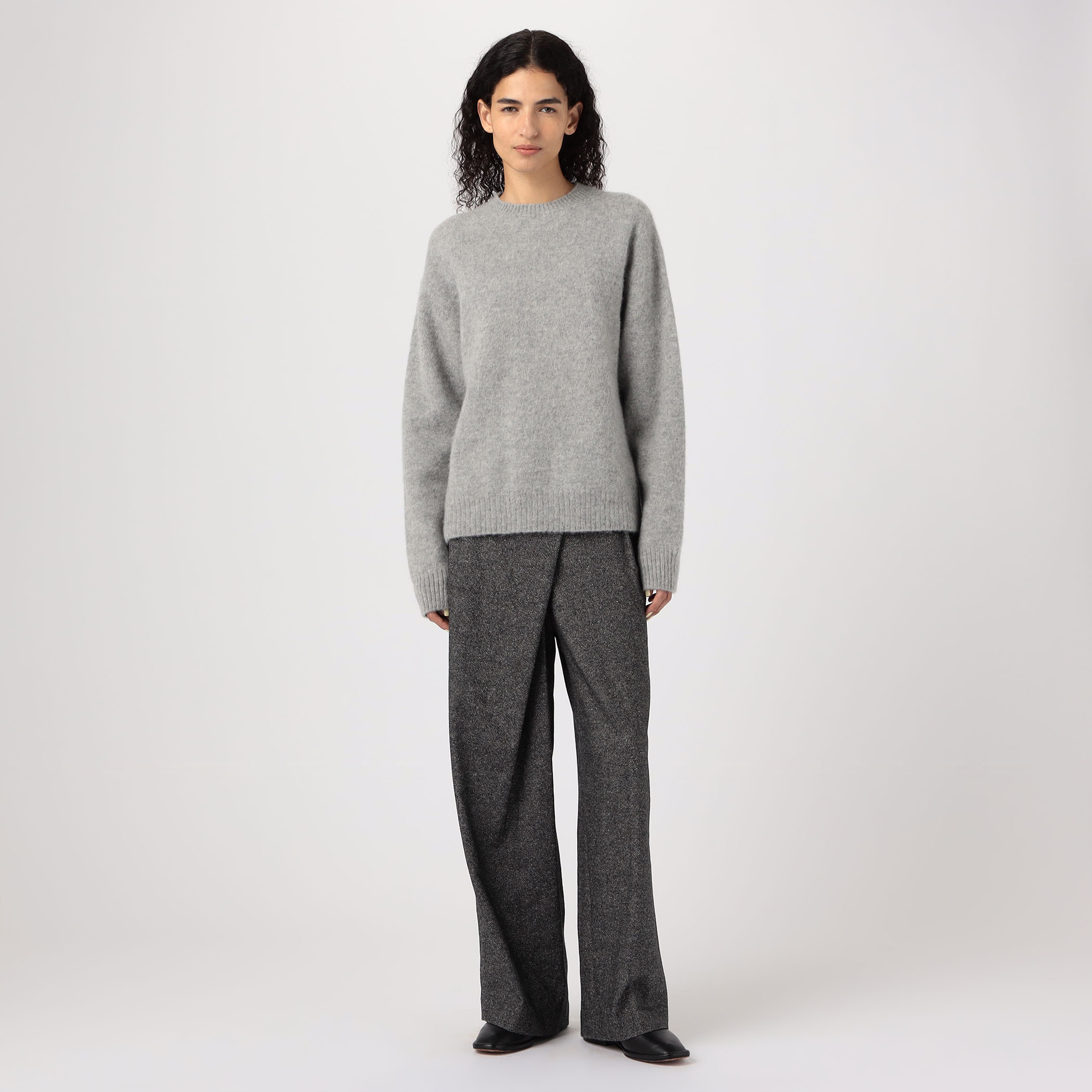 ベビーアルパカボイルド クルーネックプルオーバー｜トゥモローランド