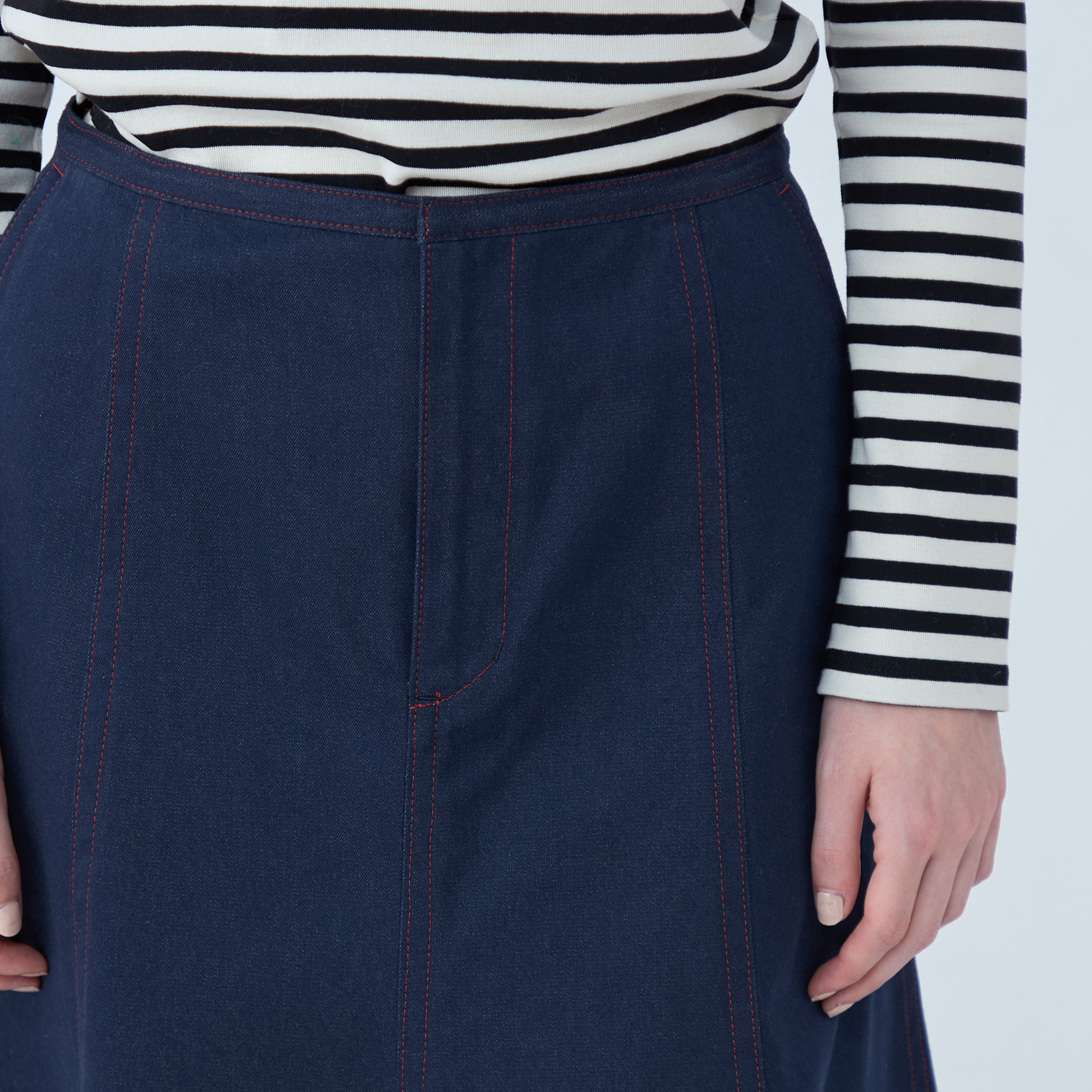 TOMORROWLAND ダークネイビーフレアスカート　36 TOMORROWLAND ダークネイビーフレアスカート 36