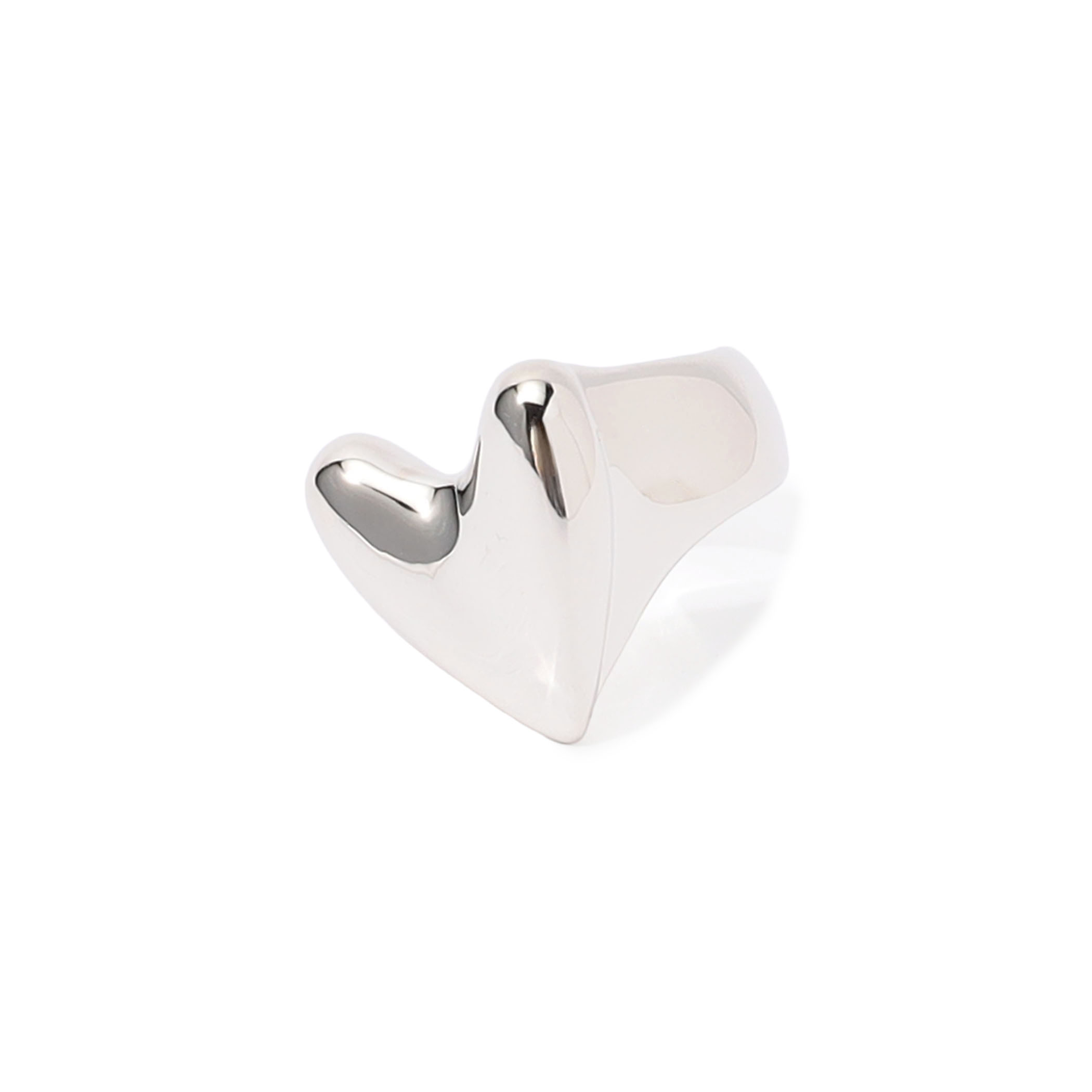 Otiumberg. Heart Ear Cuff