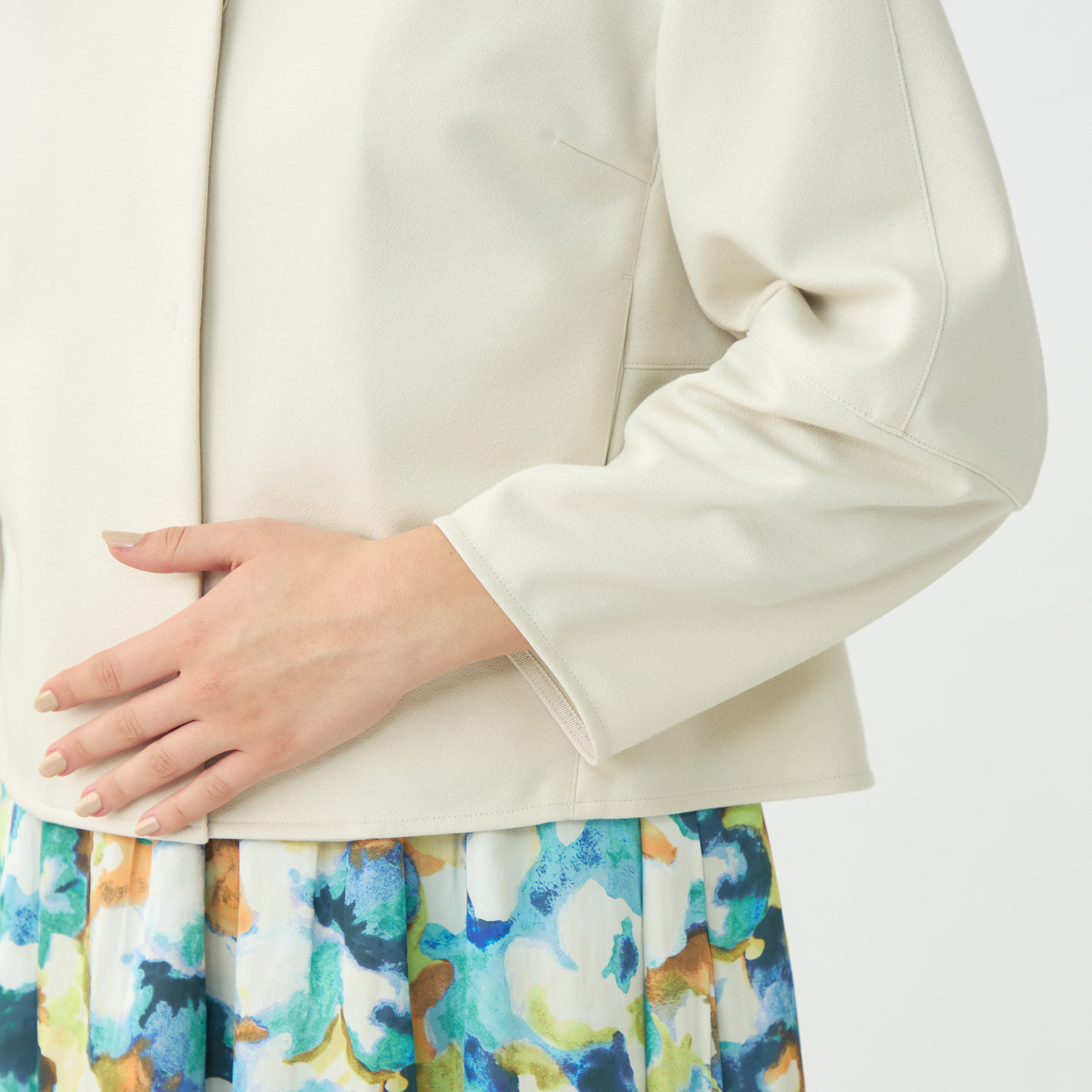 コットンアムンゼン バックペプラムジャケット｜トゥモローランド 公式通販