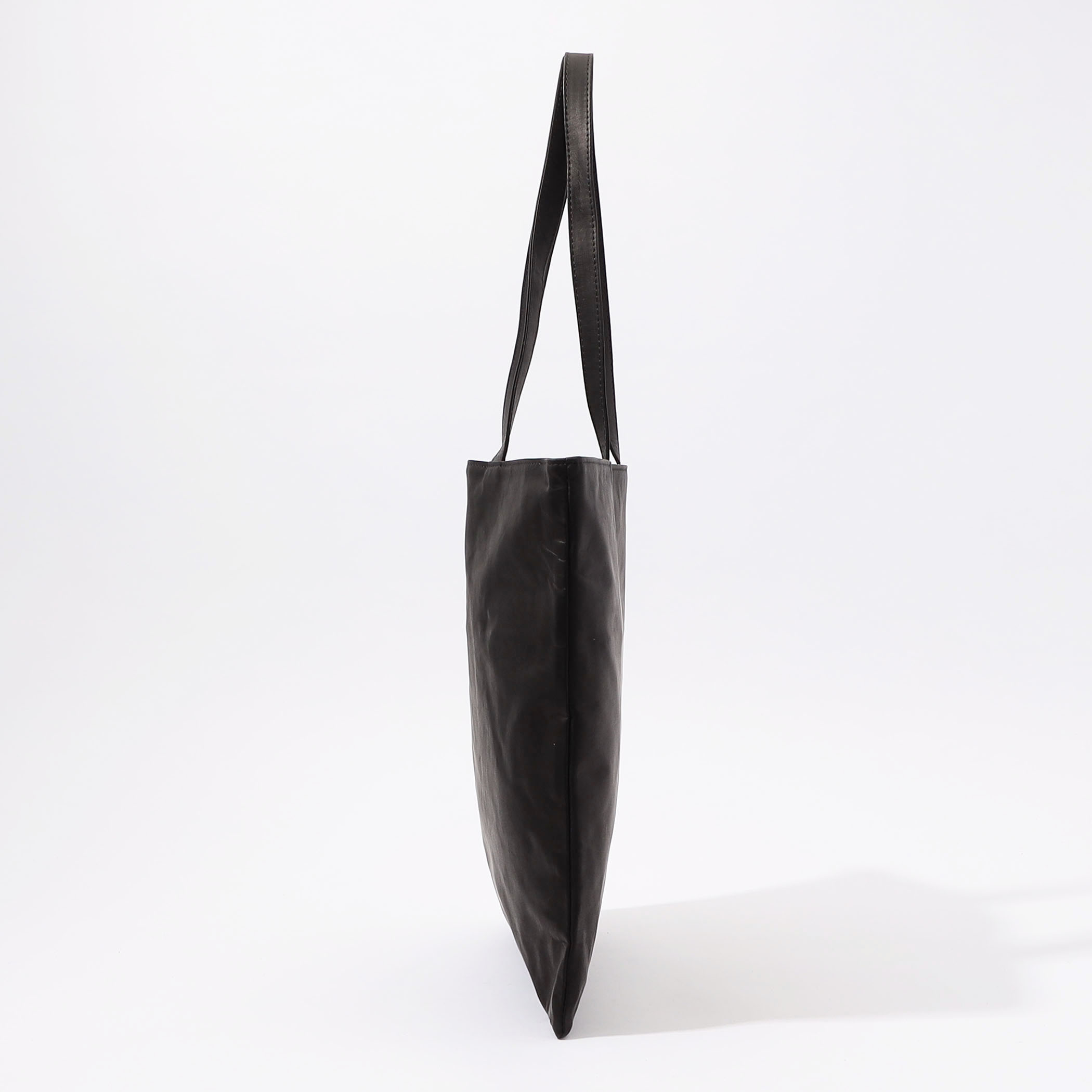 AMIACALVA SANDWICH LEATHER トートバッグ M｜トゥモローランド 公式通販