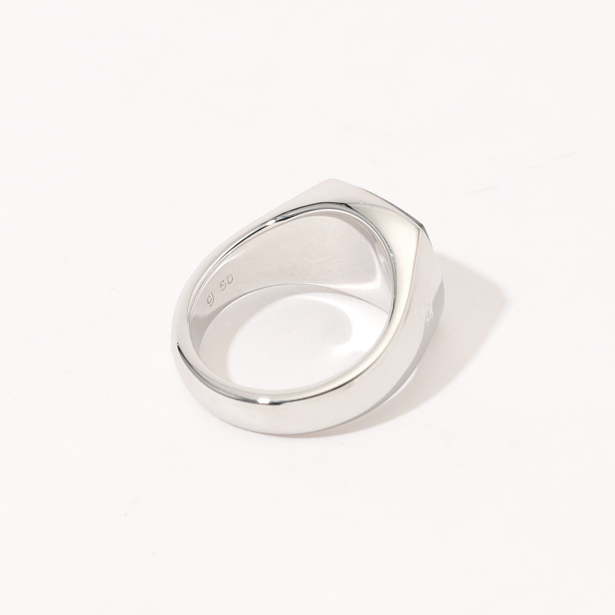 TOM WOOD Kay Ring Larvikiteb シグネットリング｜トゥモローランド
