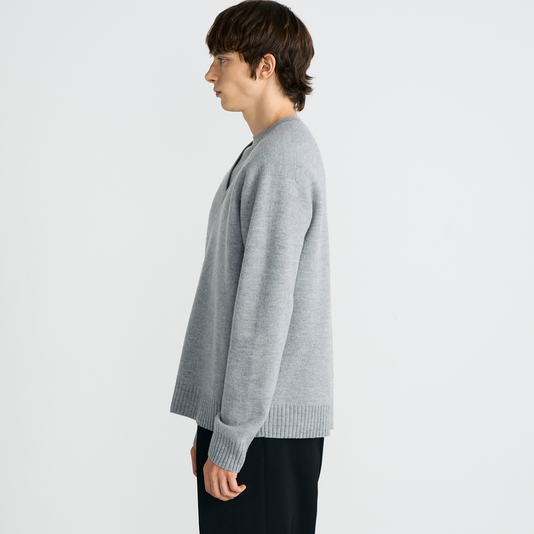 正規品 THE TOE グレー Vネック 長袖トップス THE TOE グレー Vネック 長袖トップス THE TOE グレー Vネック 長袖