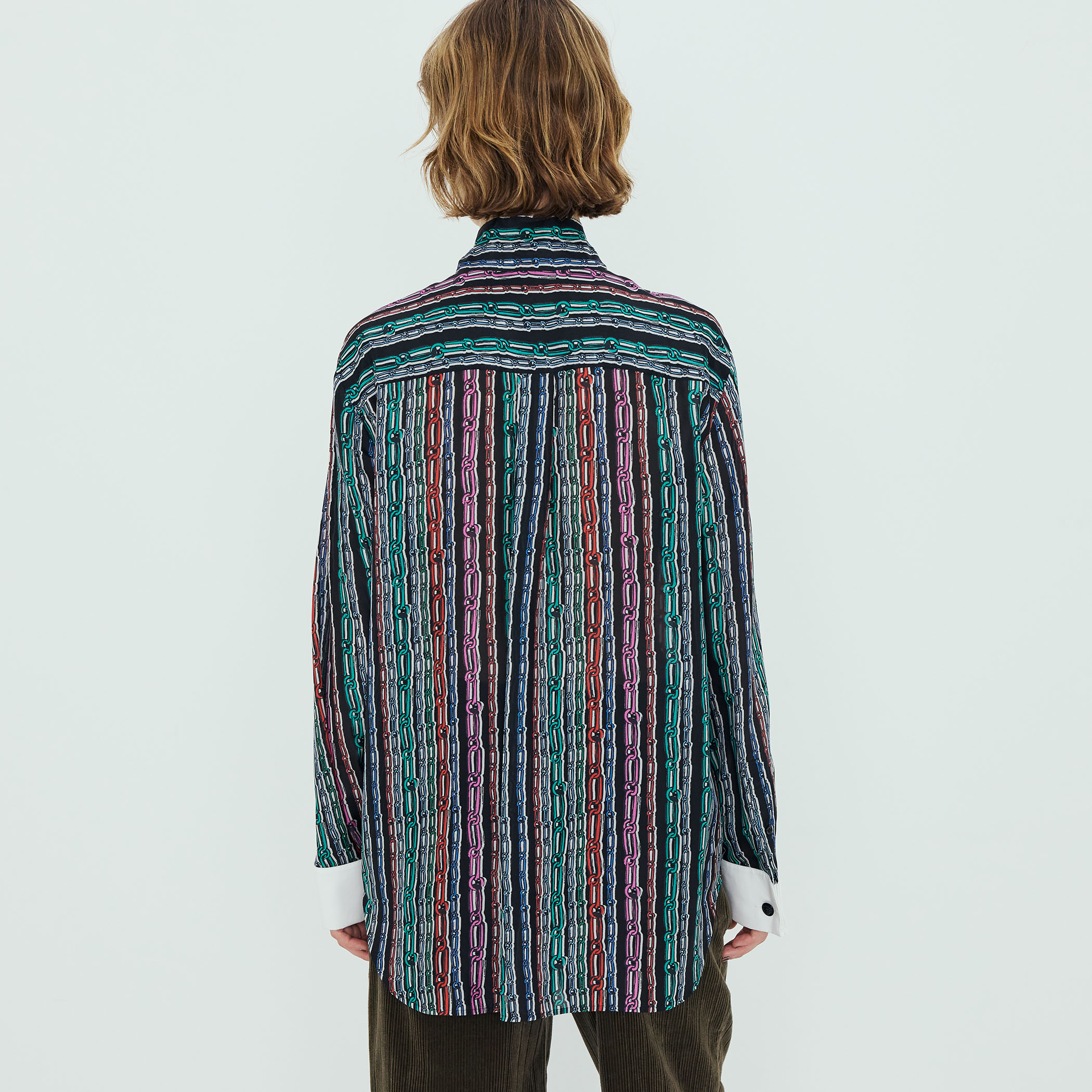 シルクツイル チェーンプリントボータイブラウス｜トゥモローランド