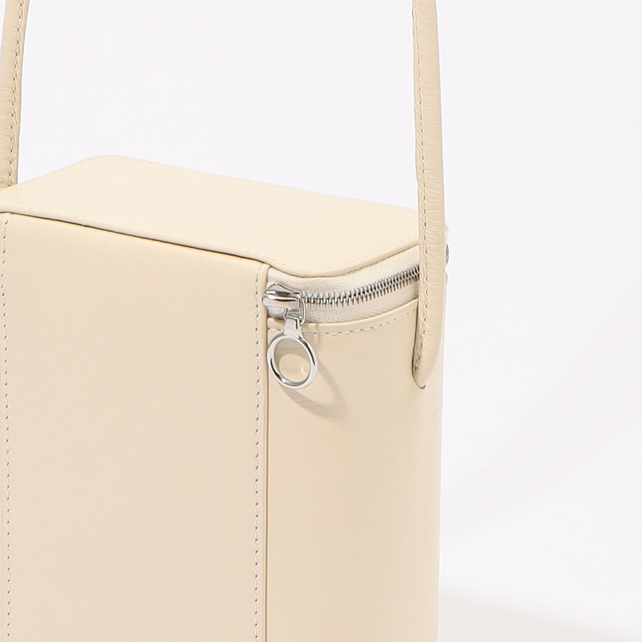 Aeta BOX SHOULDER S ショルダーバッグ｜トゥモローランド 公式通販