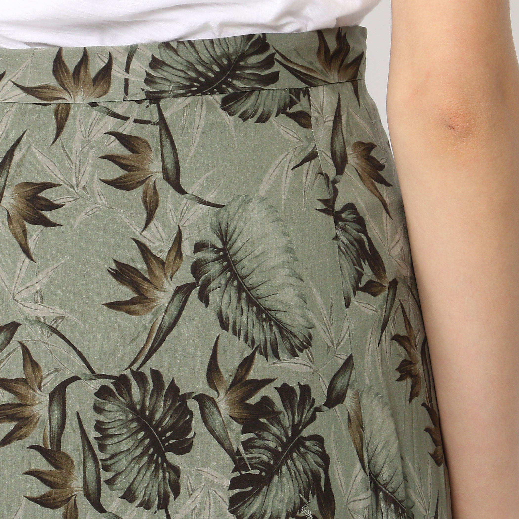 レーヨンプリント ラップスカート WEBP5925｜トゥモローランド 公式通販