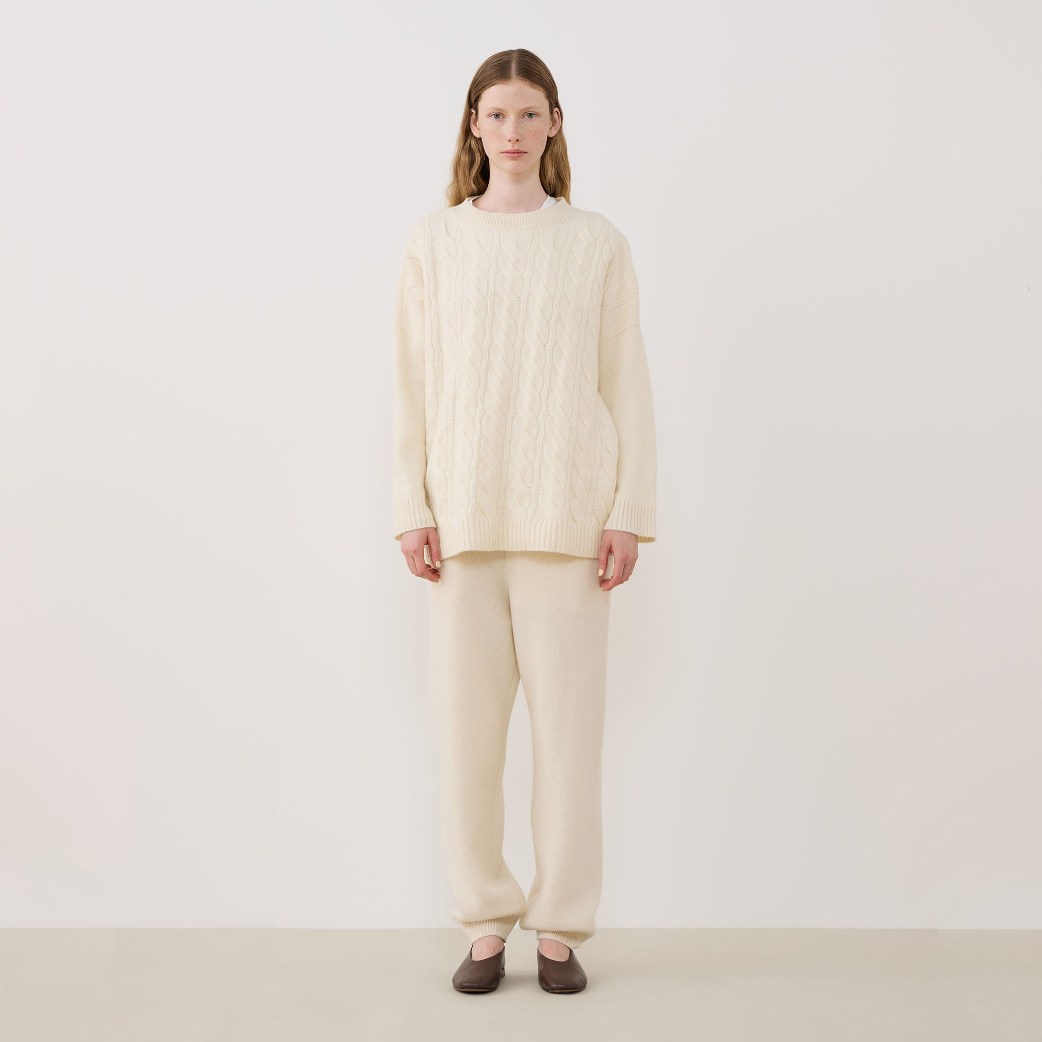 モンゴルカシミヤケーブル クルーネックプルオーバー