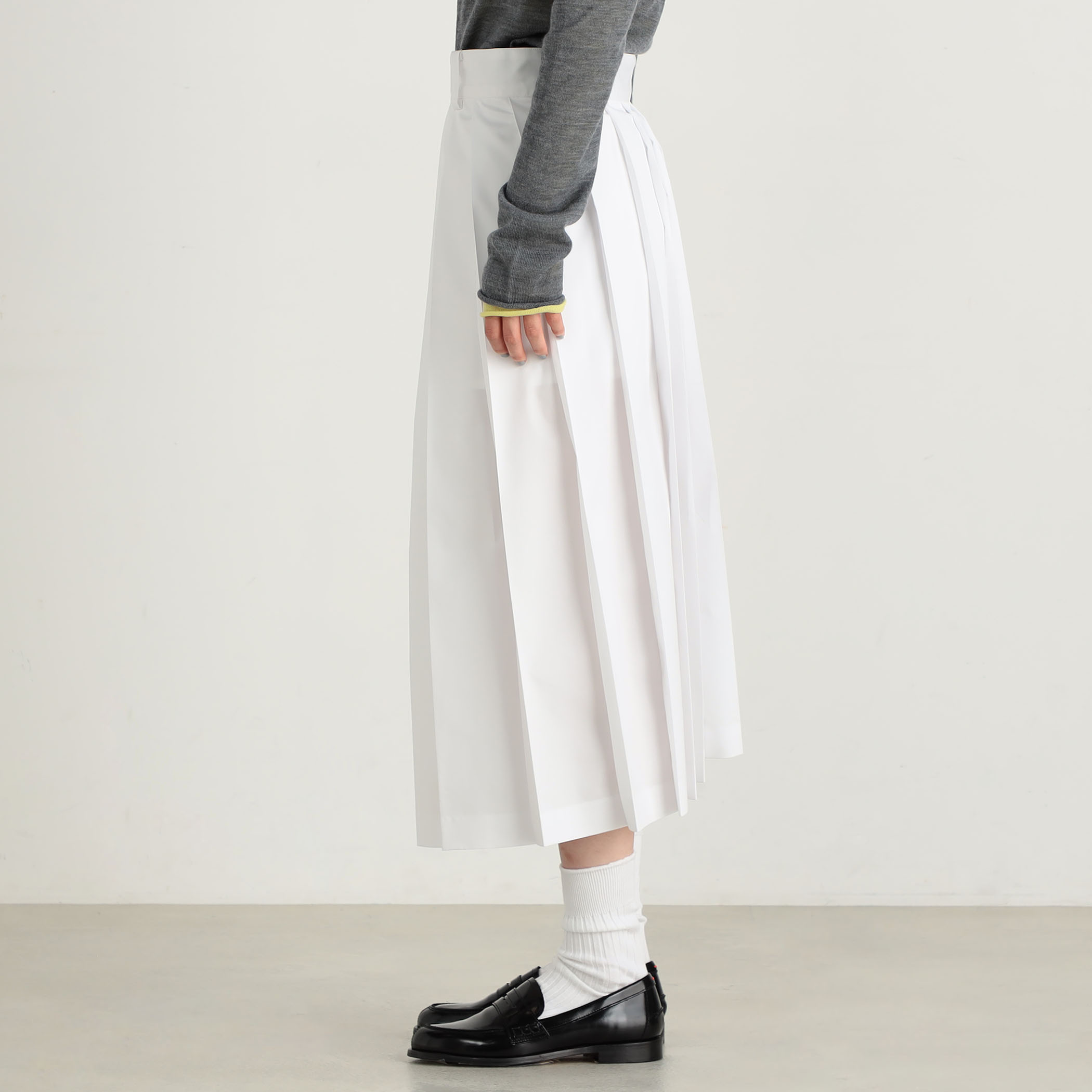 コンパクトツイル プリーツスカート｜トゥモローランド 公式通販