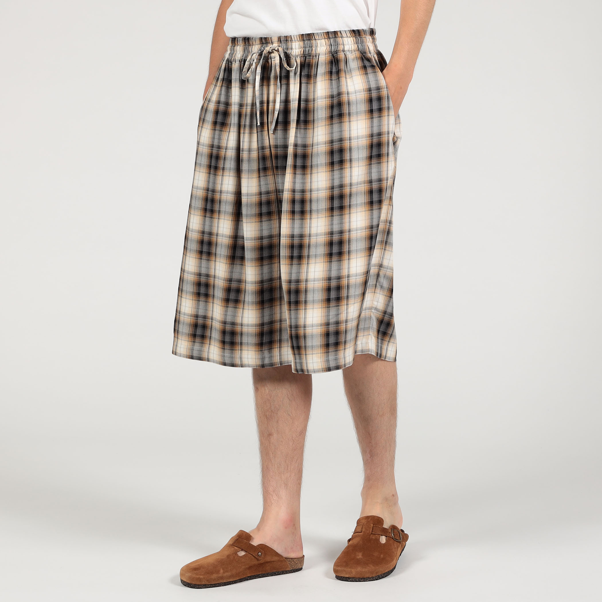 Acne Studios チェックショートパンツ｜トゥモローランド 公式サイト