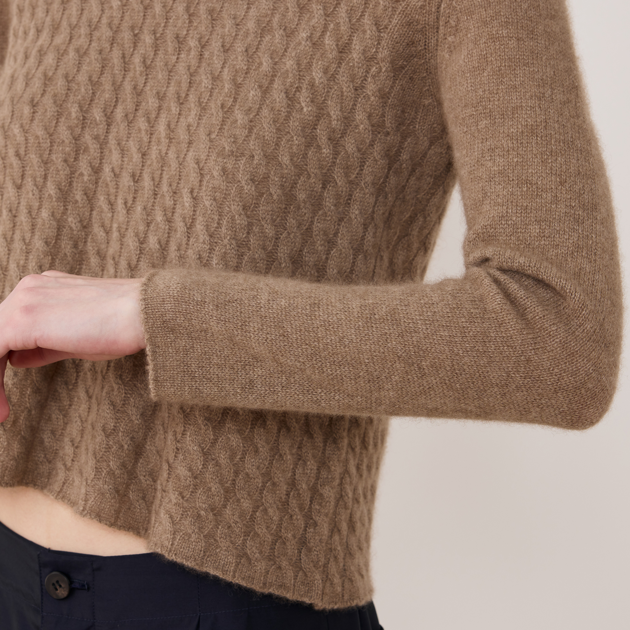 モンゴルカシミヤケーブル クルーネックプルオーバー