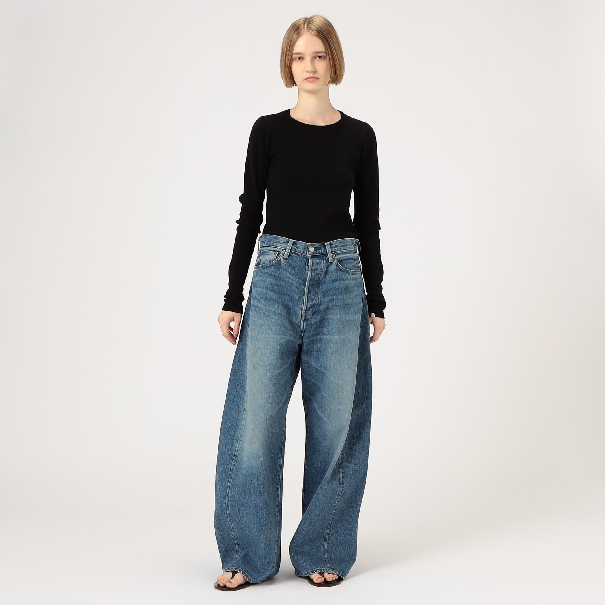 HYKE BARREL LEG JEANS｜トゥモローランド 公式通販
