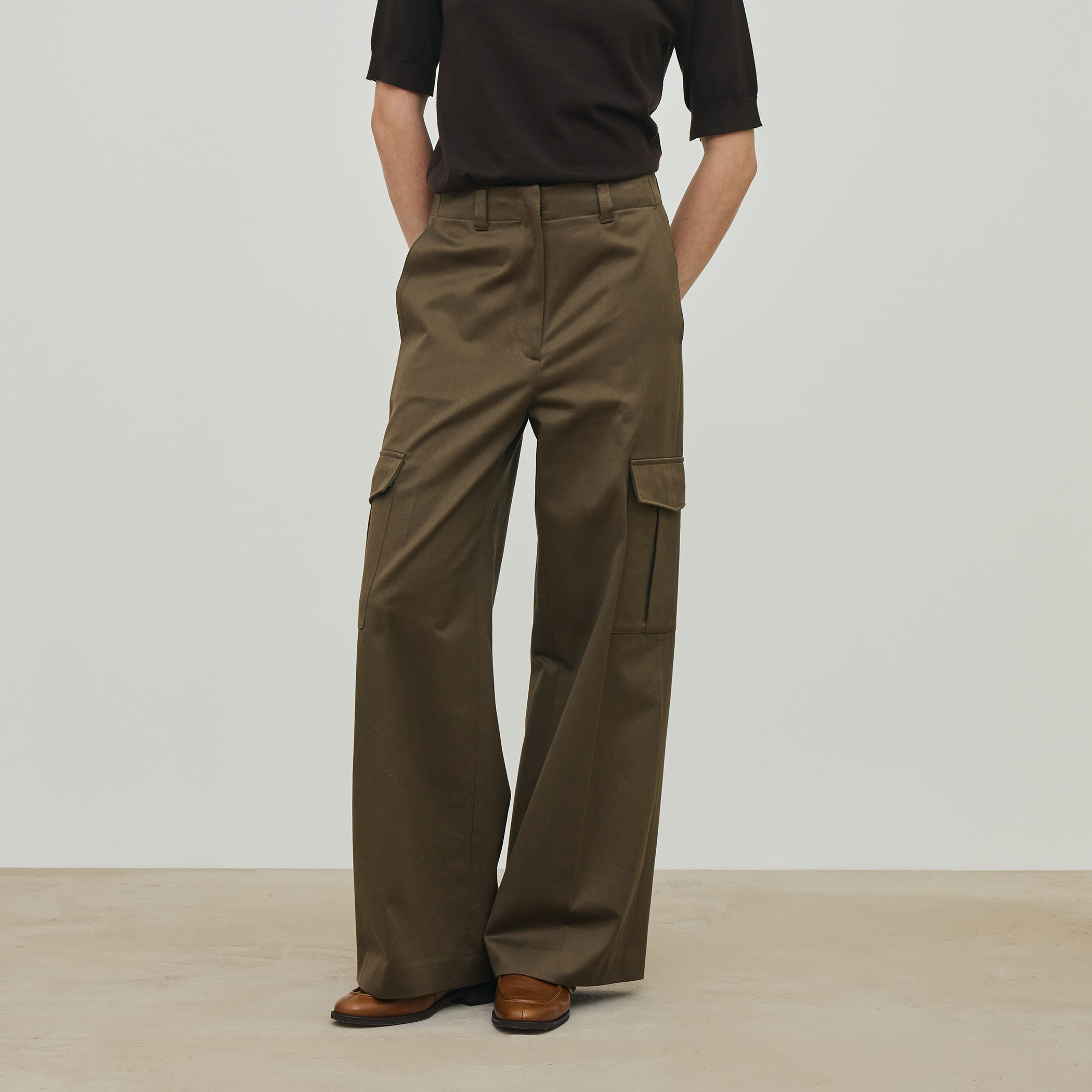 コットンサテン カーゴパンツ｜トゥモローランド 公式通販