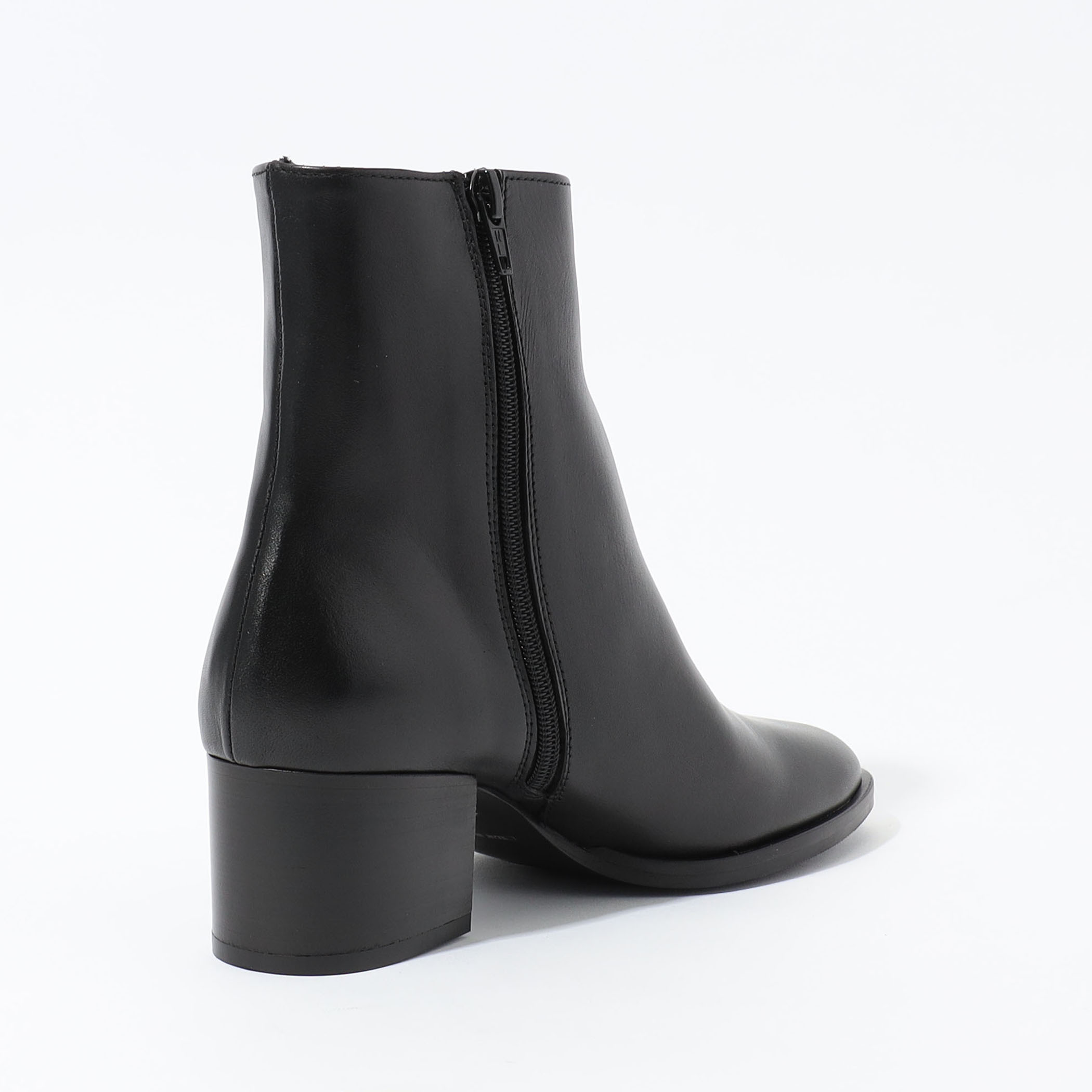 TOMORROWLAND チャンキーヒール ショートブーツ｜トゥモローランド