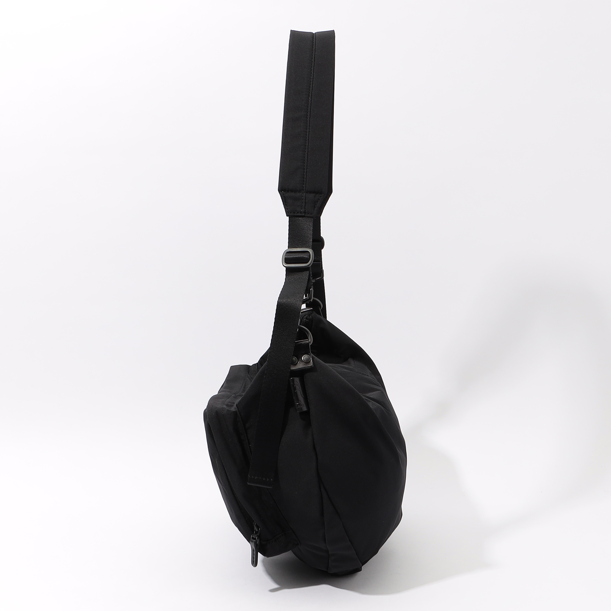 AMIACALVA Gabardine bodybag ポリエステルギャバジン ボディ