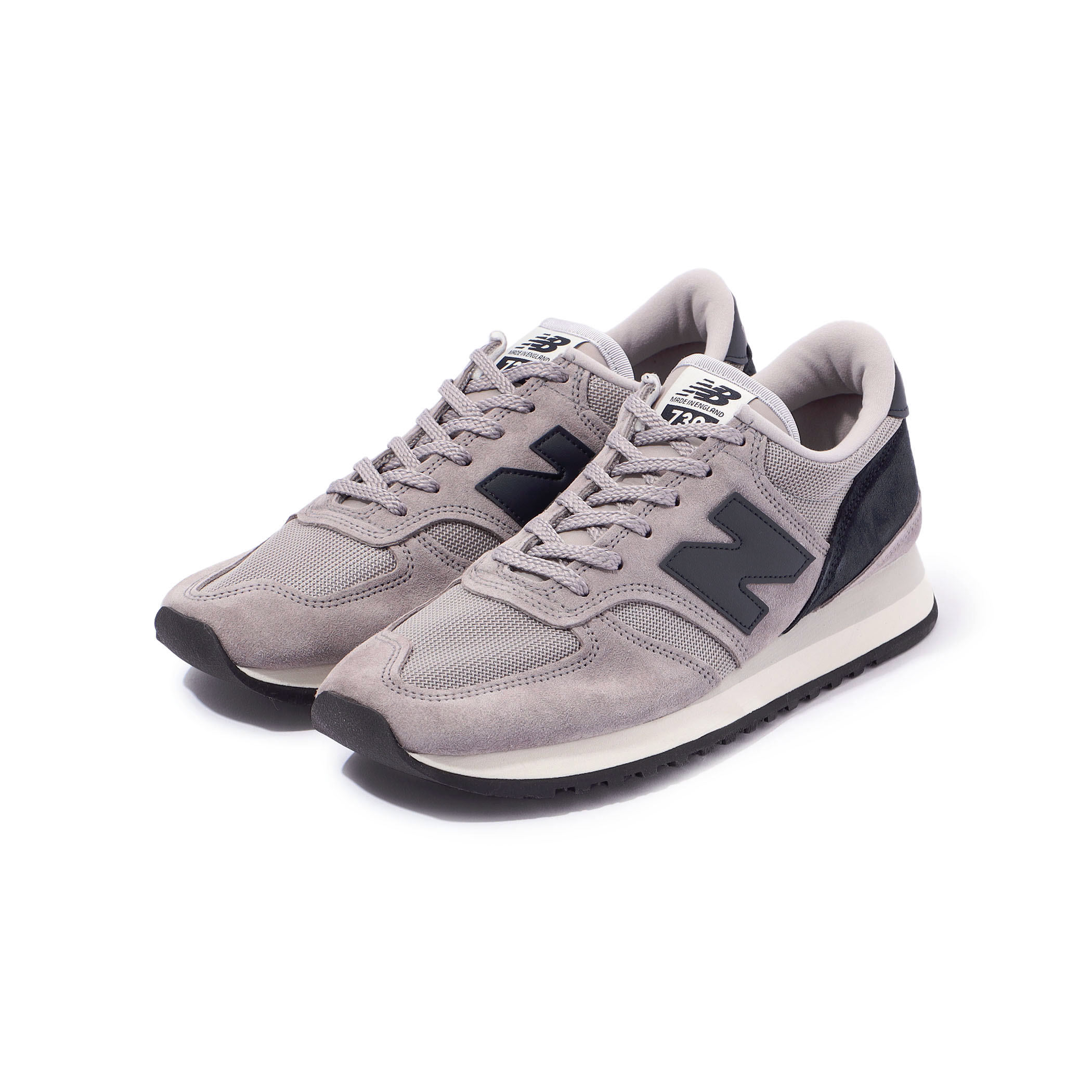 NEW BALANCE M730 スニーカー