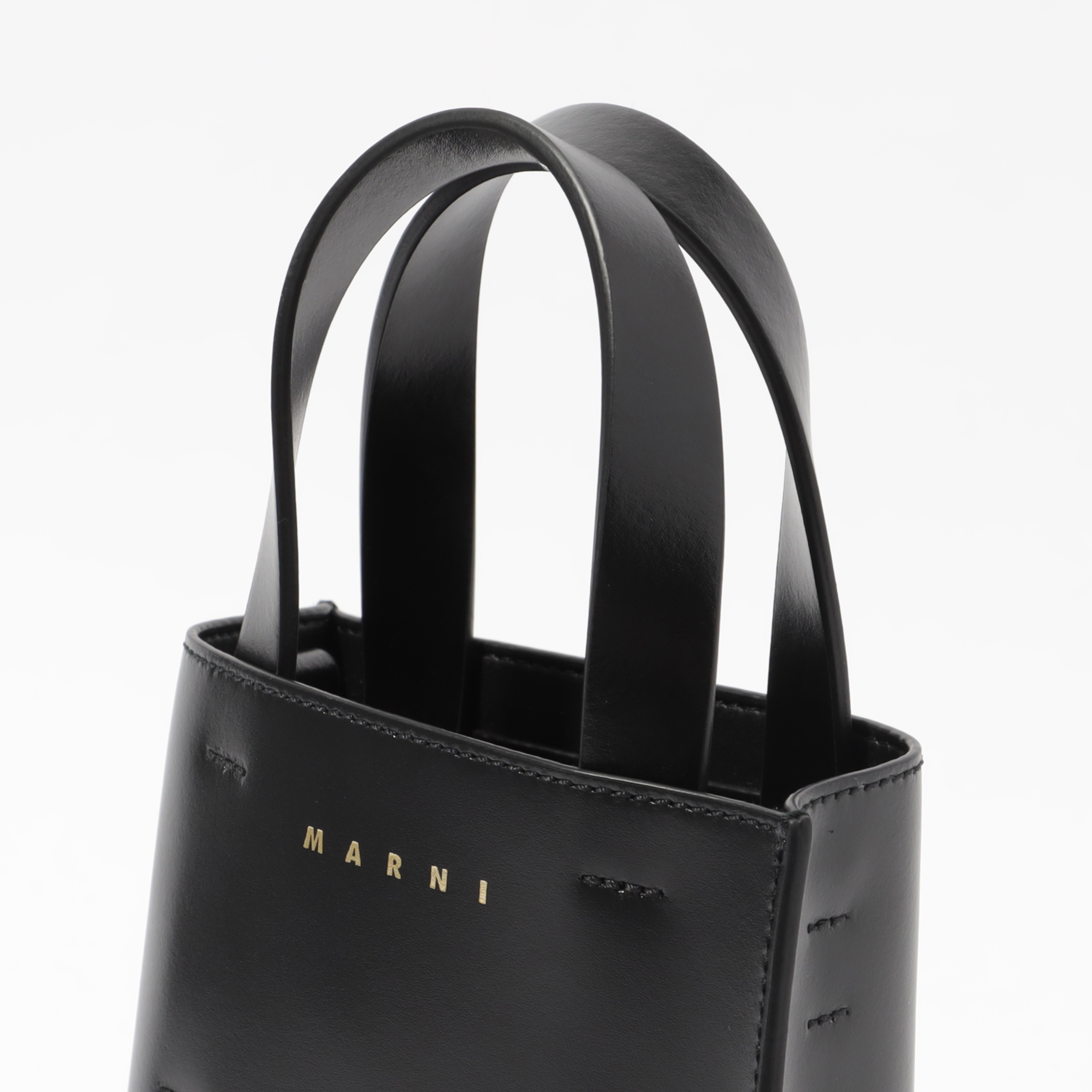 バッグ MARNI MUSEO NANO BAG MARNI マルニ MUSEO SOFT NANO BAG SBMP0084U0 P2644 Z2I33