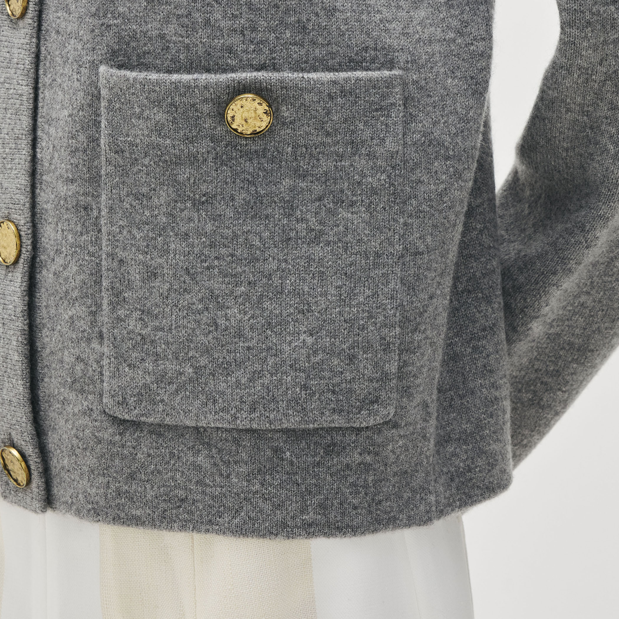 TOTEME Hammered button クルーネックカーディガン｜トゥモローランド