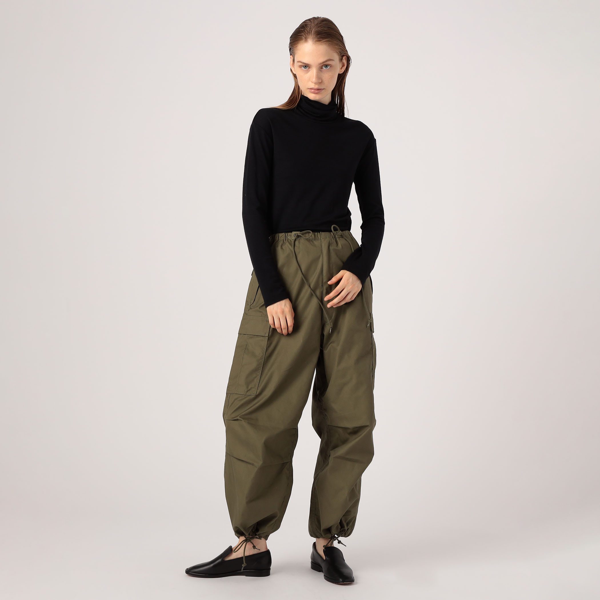 HYKE M-51 TYPE SHELL PANTS ハイク 新木優子着用 - ワークパンツ 