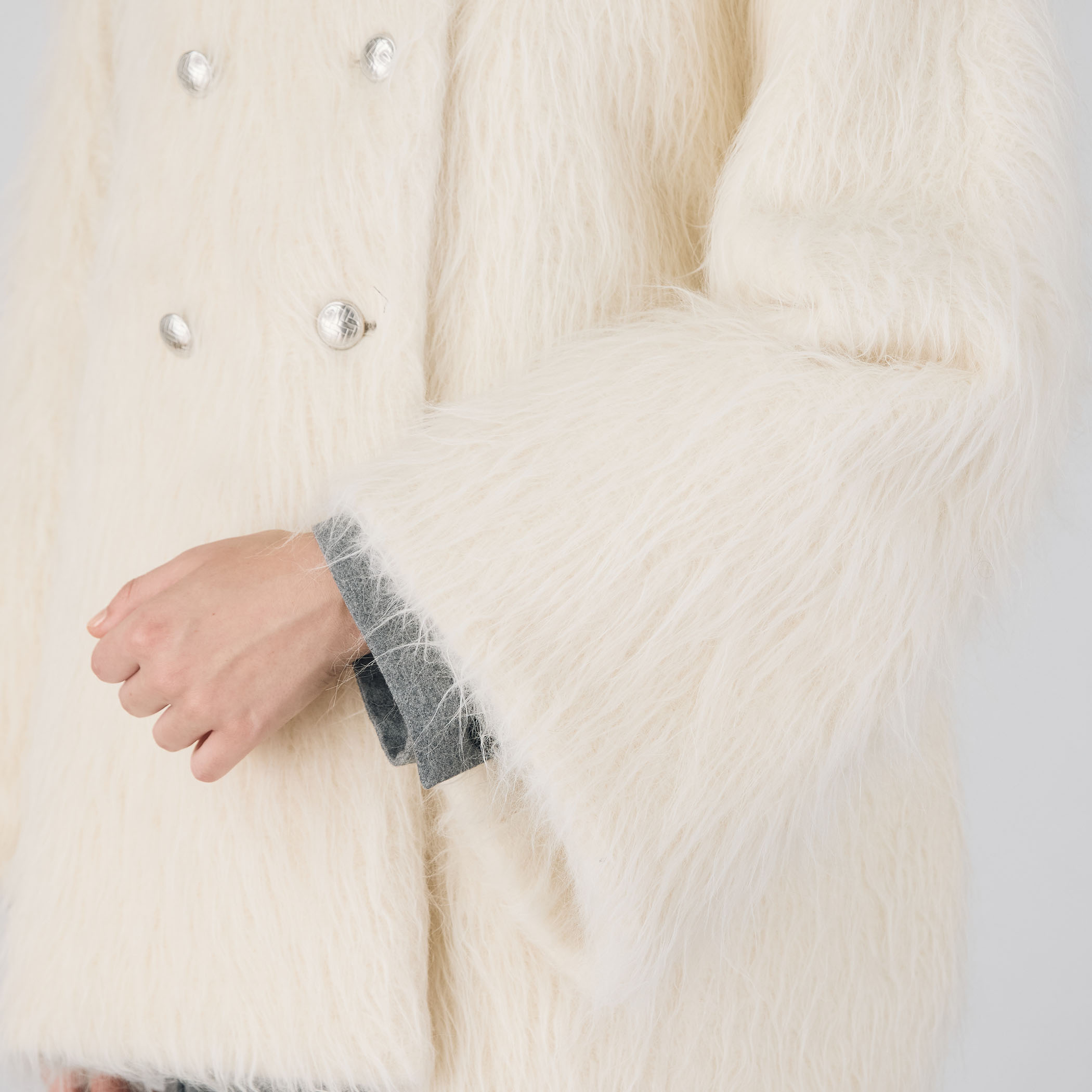 アルパカシャギーミディコート｜トゥモローランド 公式通販