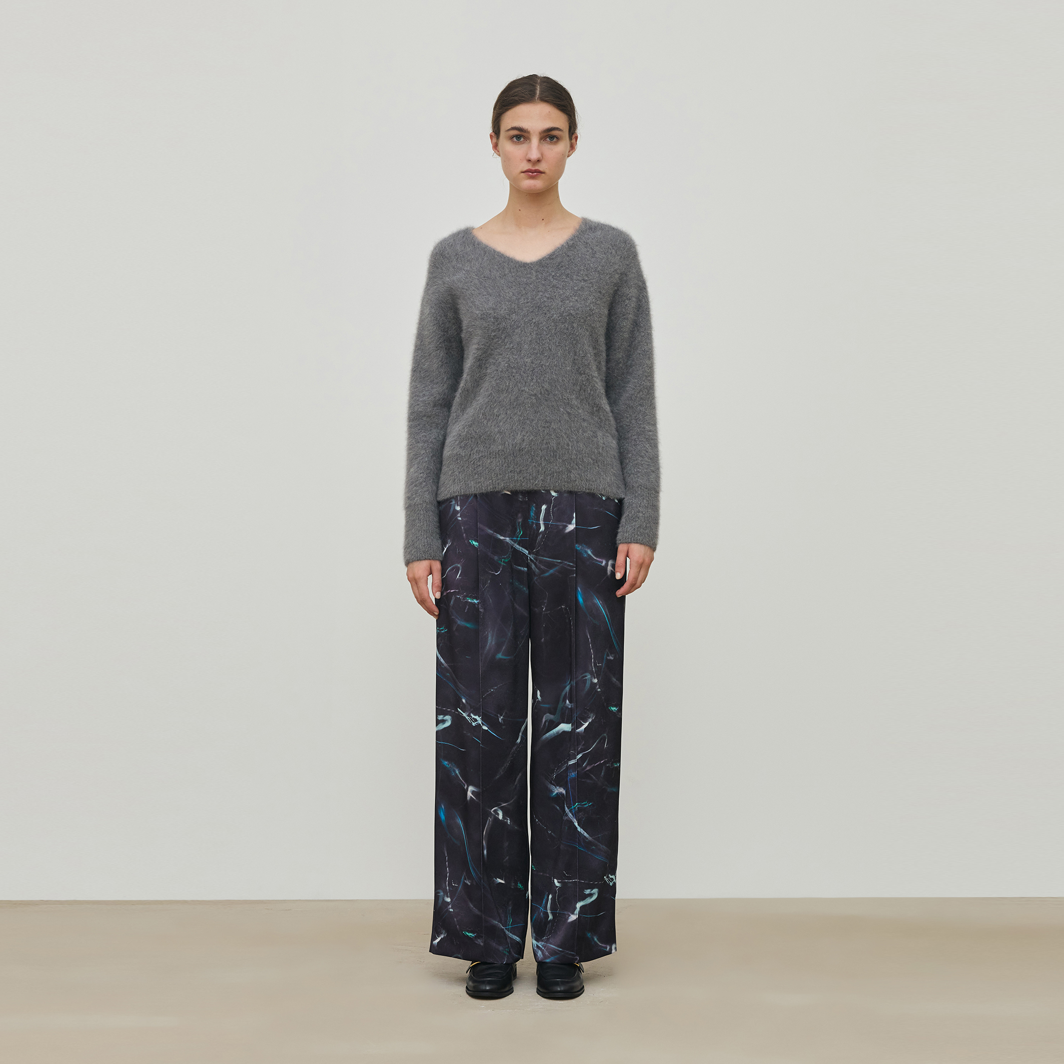 フォックスカシミヤ Vネックプルオーバー｜トゥモローランド 公式通販