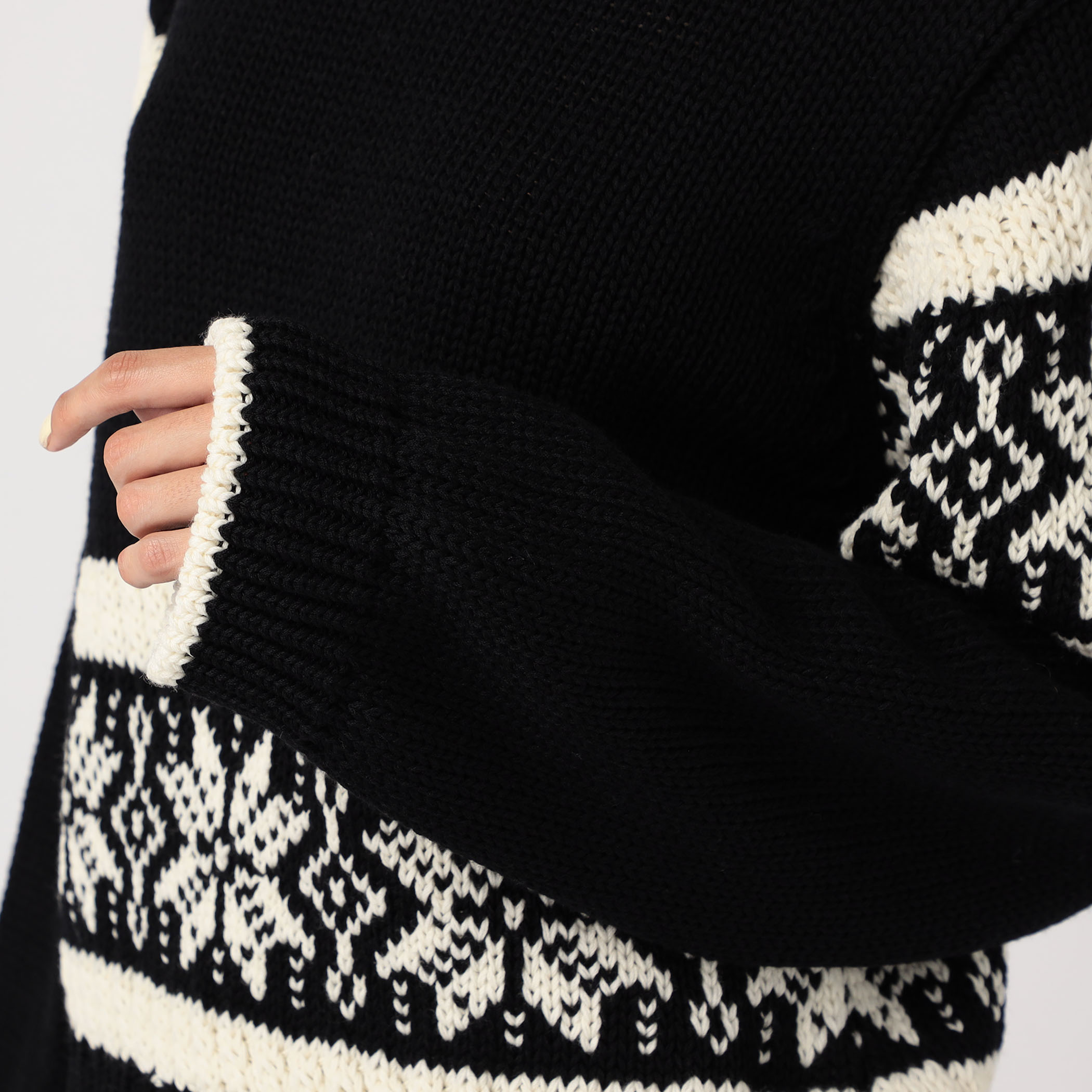 モノトーンジャカード クルーネックプルオーバー｜トゥモローランド