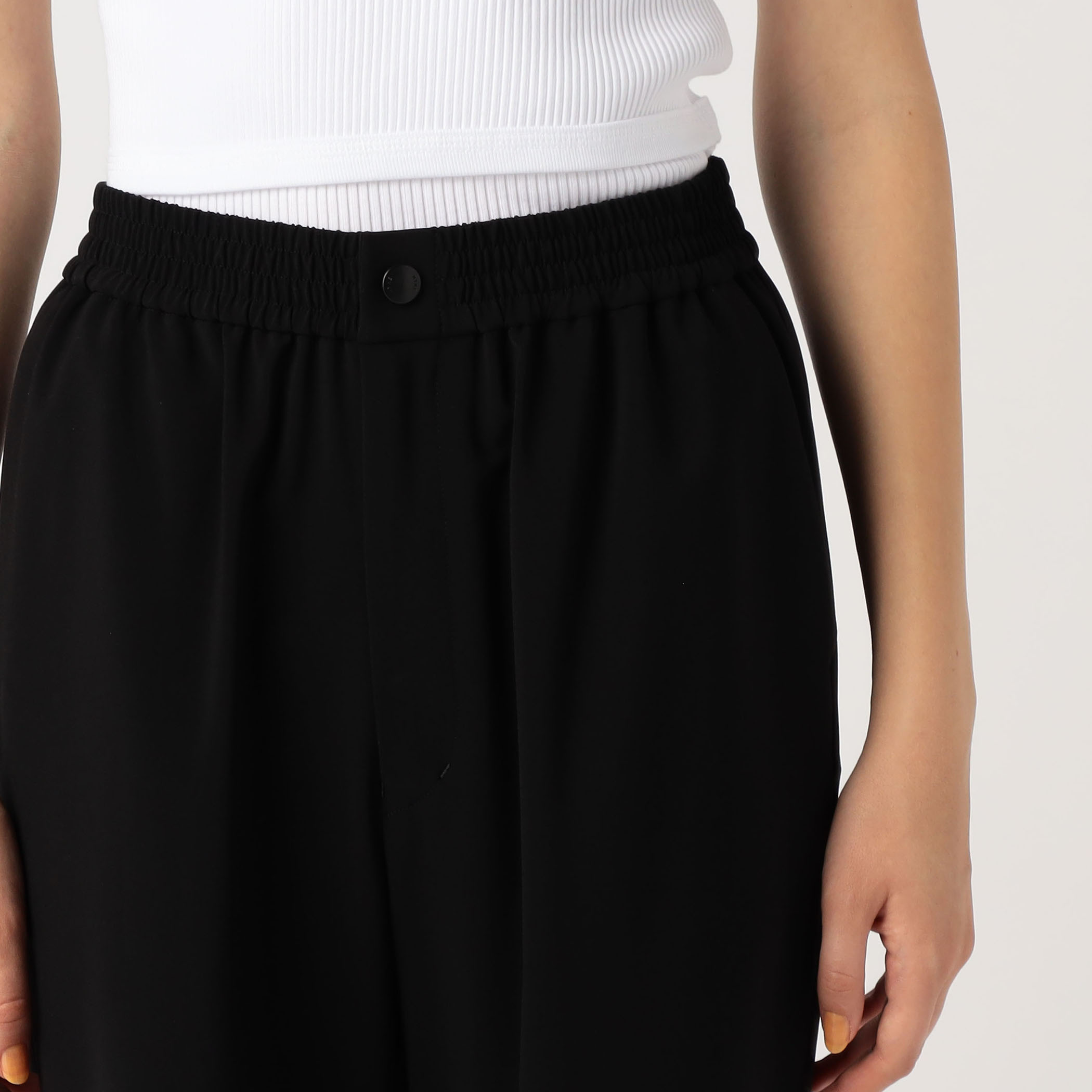 HYKE STRETCH WIDE PANTS｜トゥモローランド 公式通販