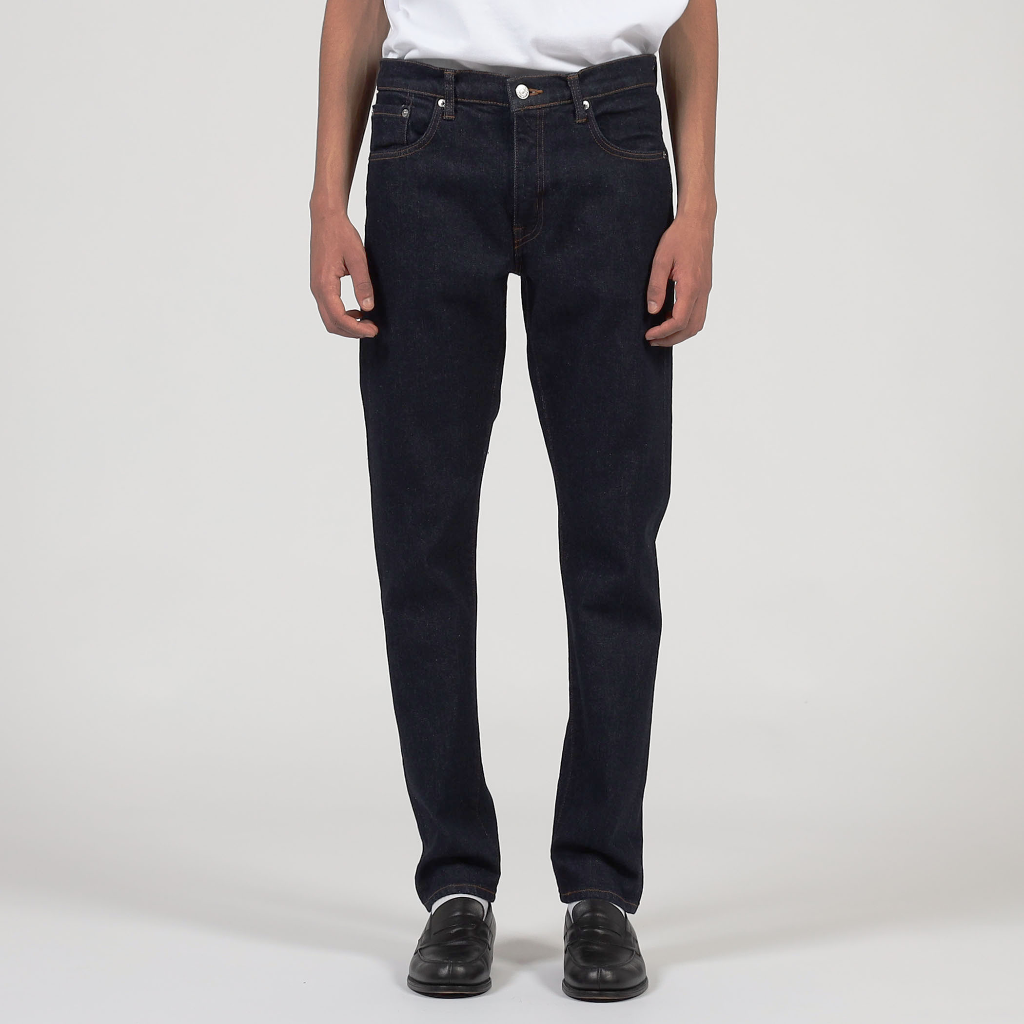 別注】EDWIN SLIM TAPERED ONE WASHED デニムパンツ｜トゥモローランド