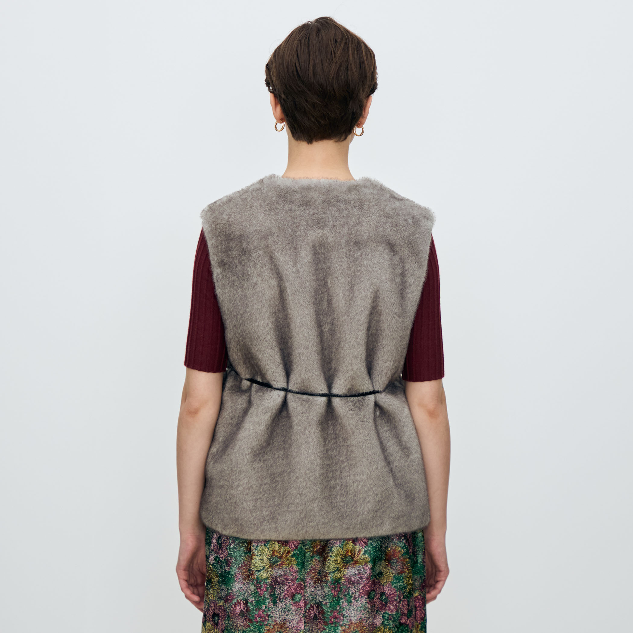 フェイクミンク ベルテッドジレ｜トゥモローランド 公式通販