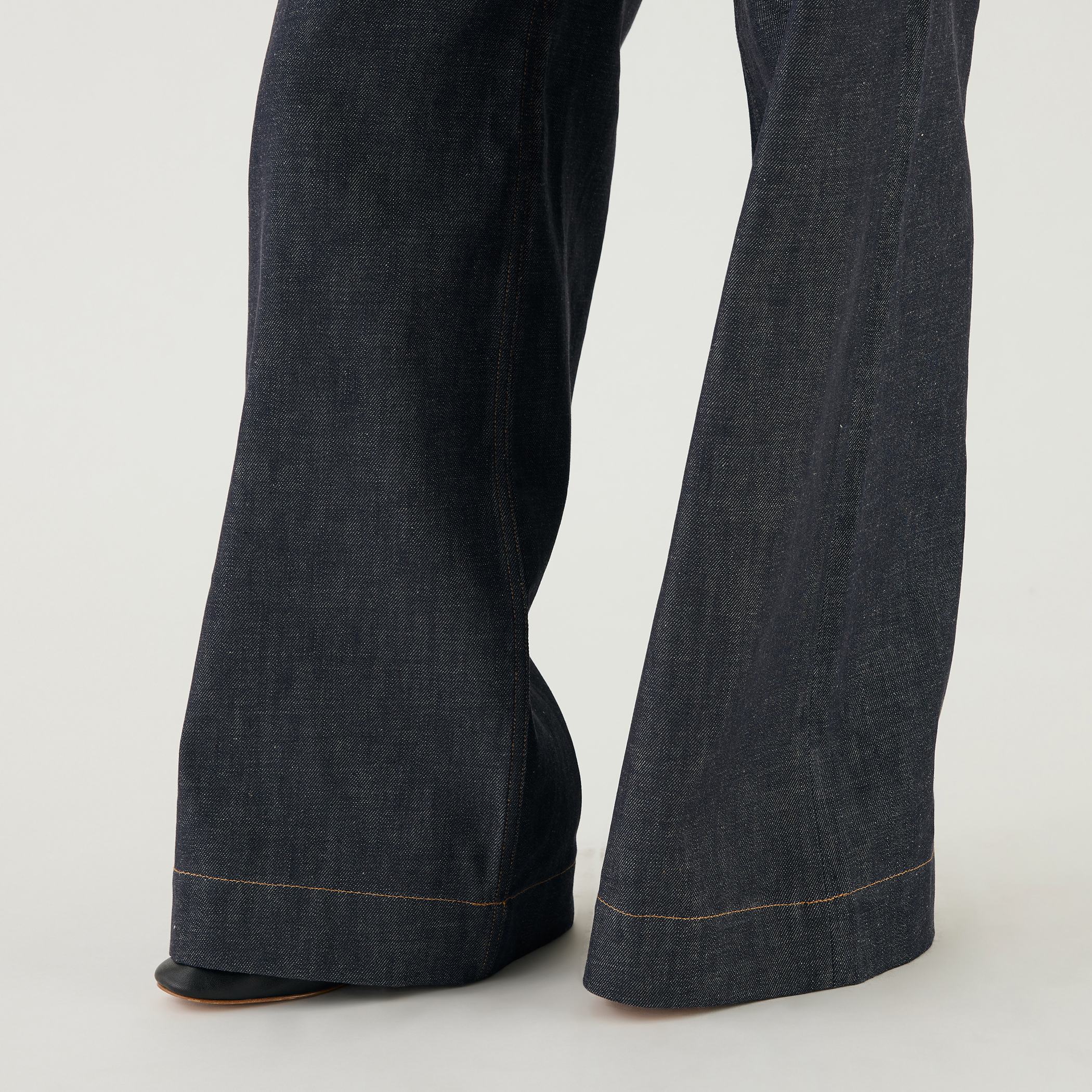 リジットデニム ワイドイージーパンツ｜トゥモローランド 公式通販