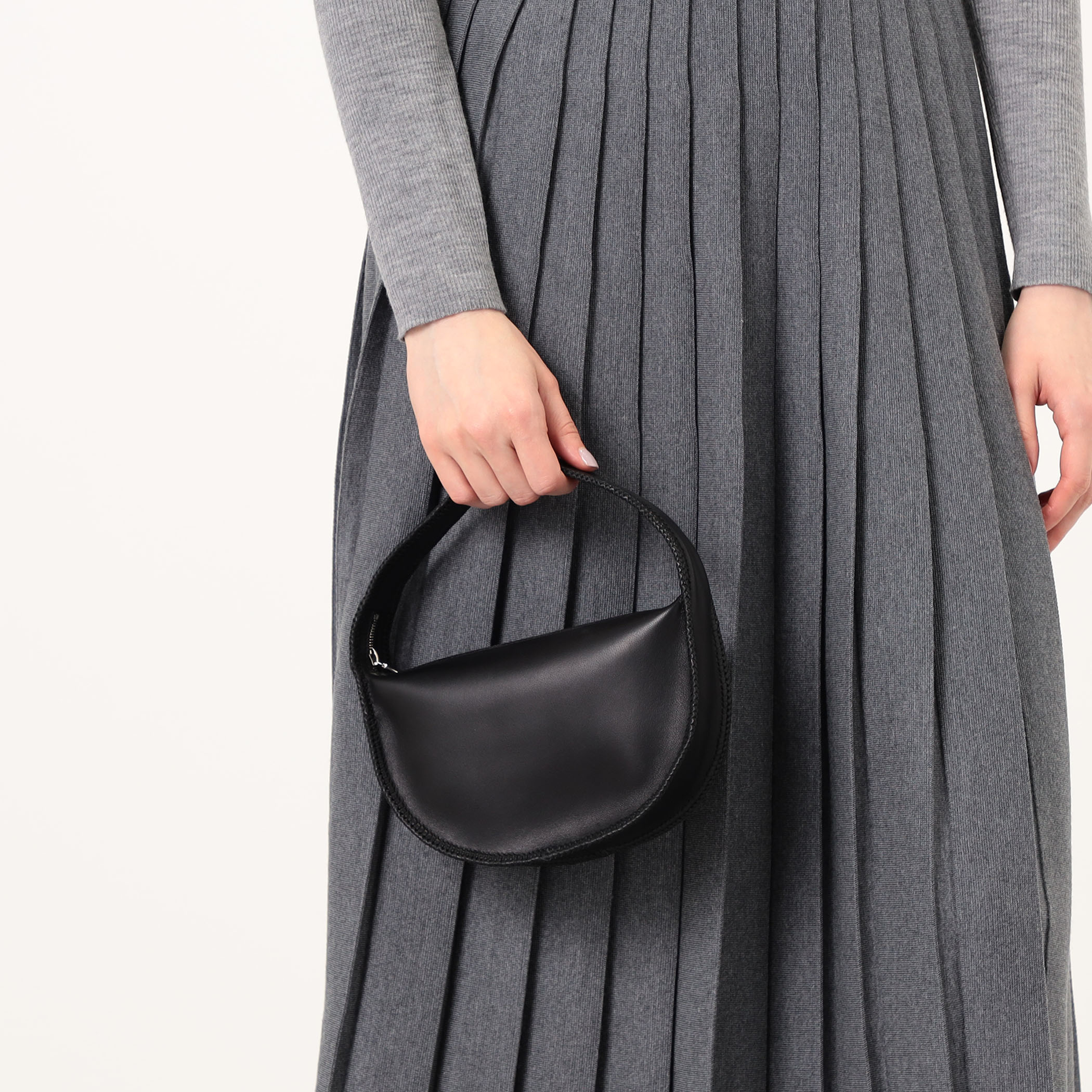 Aeta HARF MOON MINI ハーフムーンバッグ｜トゥモローランド 公式サイト