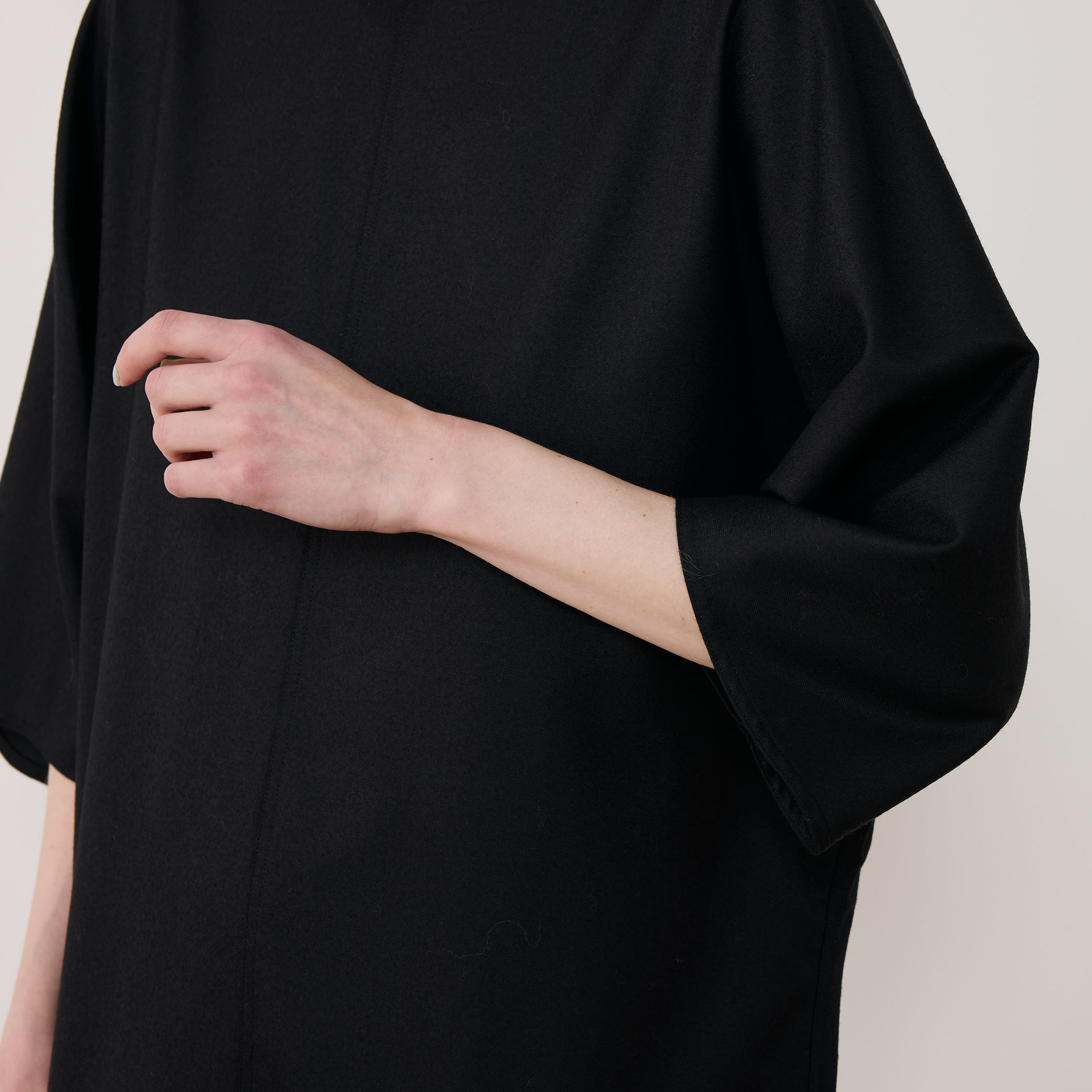 ライトフラノストレッチ オーバルワンピース｜トゥモローランド 公式通販