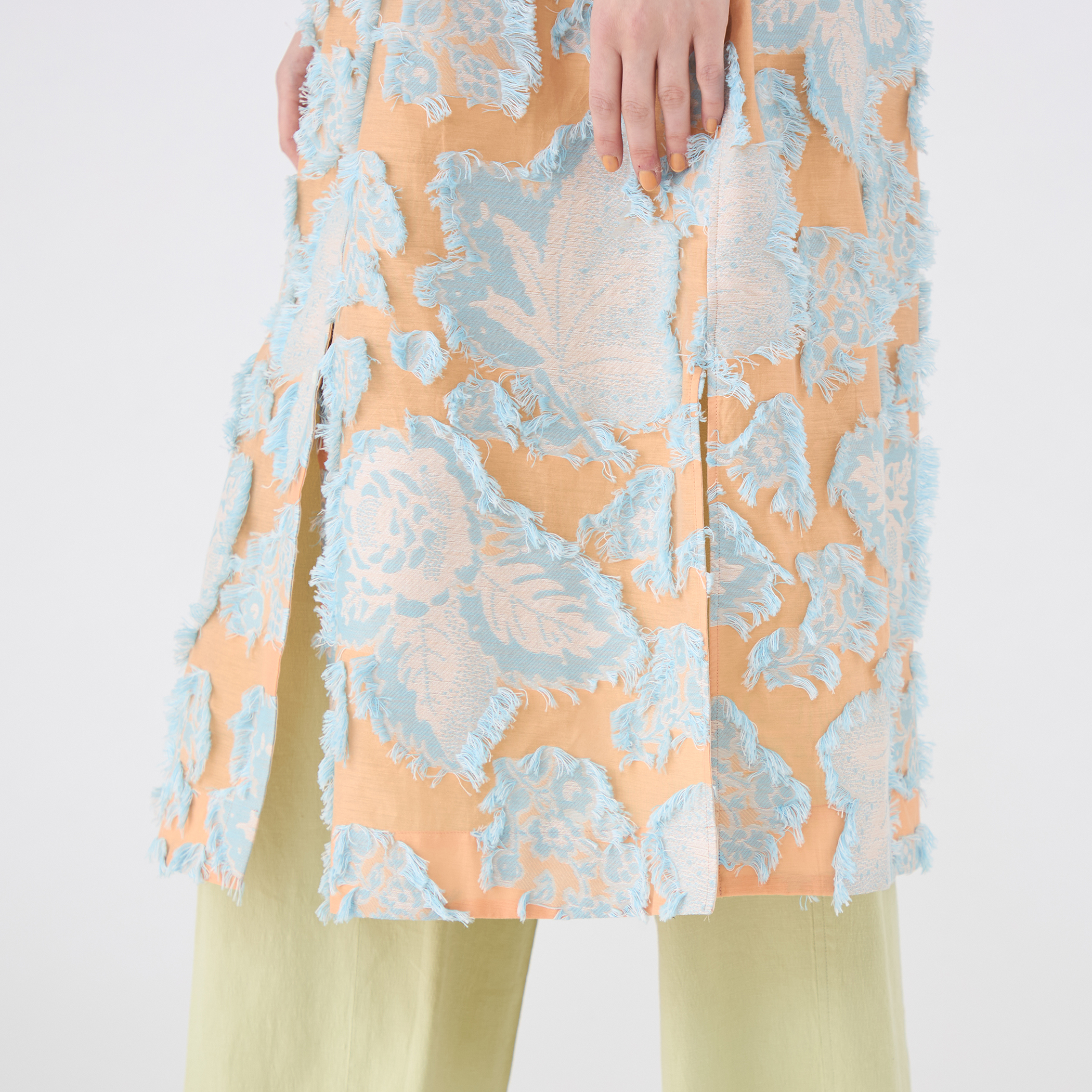 カットジャカード バンドカラーシャツワンピース｜トゥモローランド