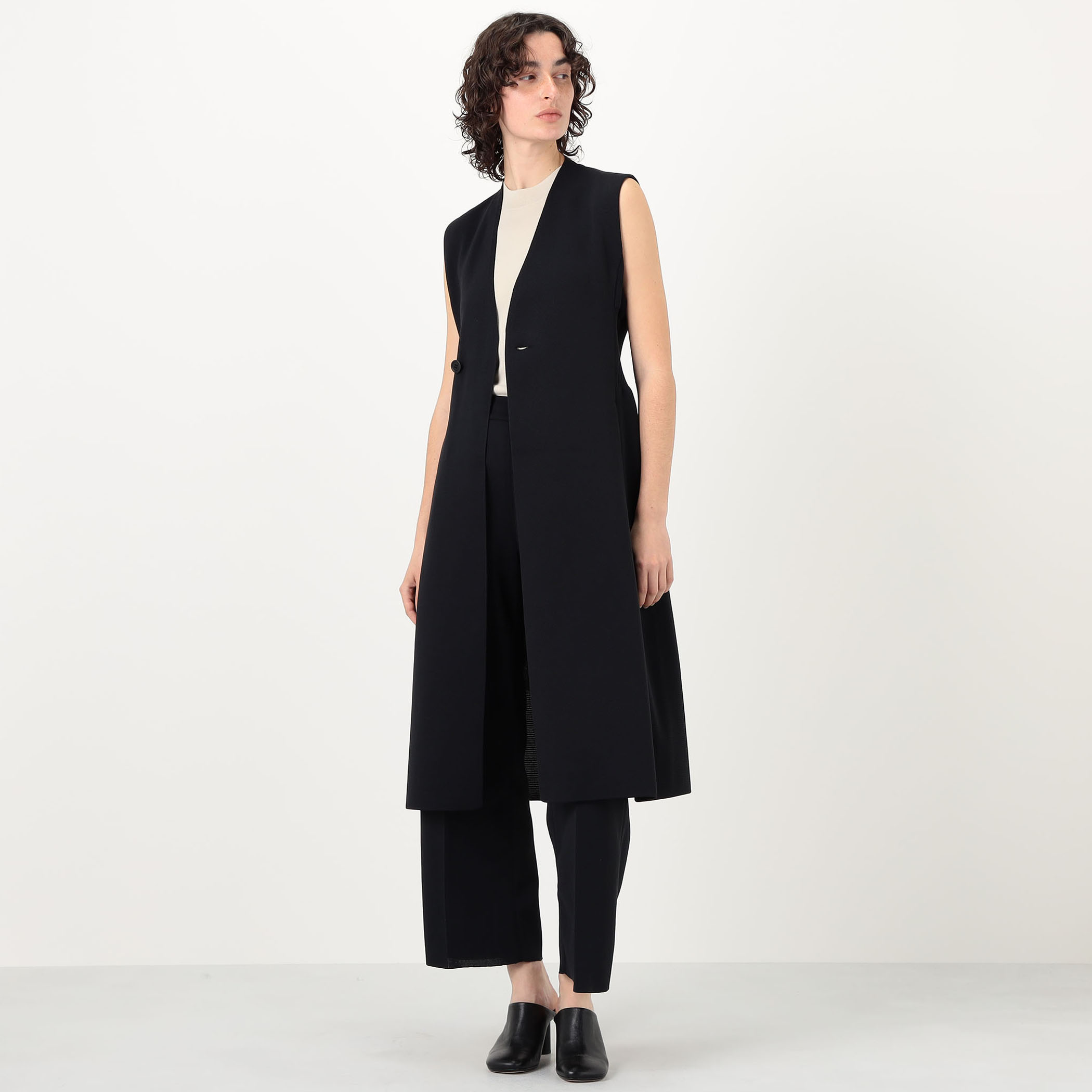 CFCL MILAN COLLARLESS LONG VEST｜トゥモローランド 公式サイト