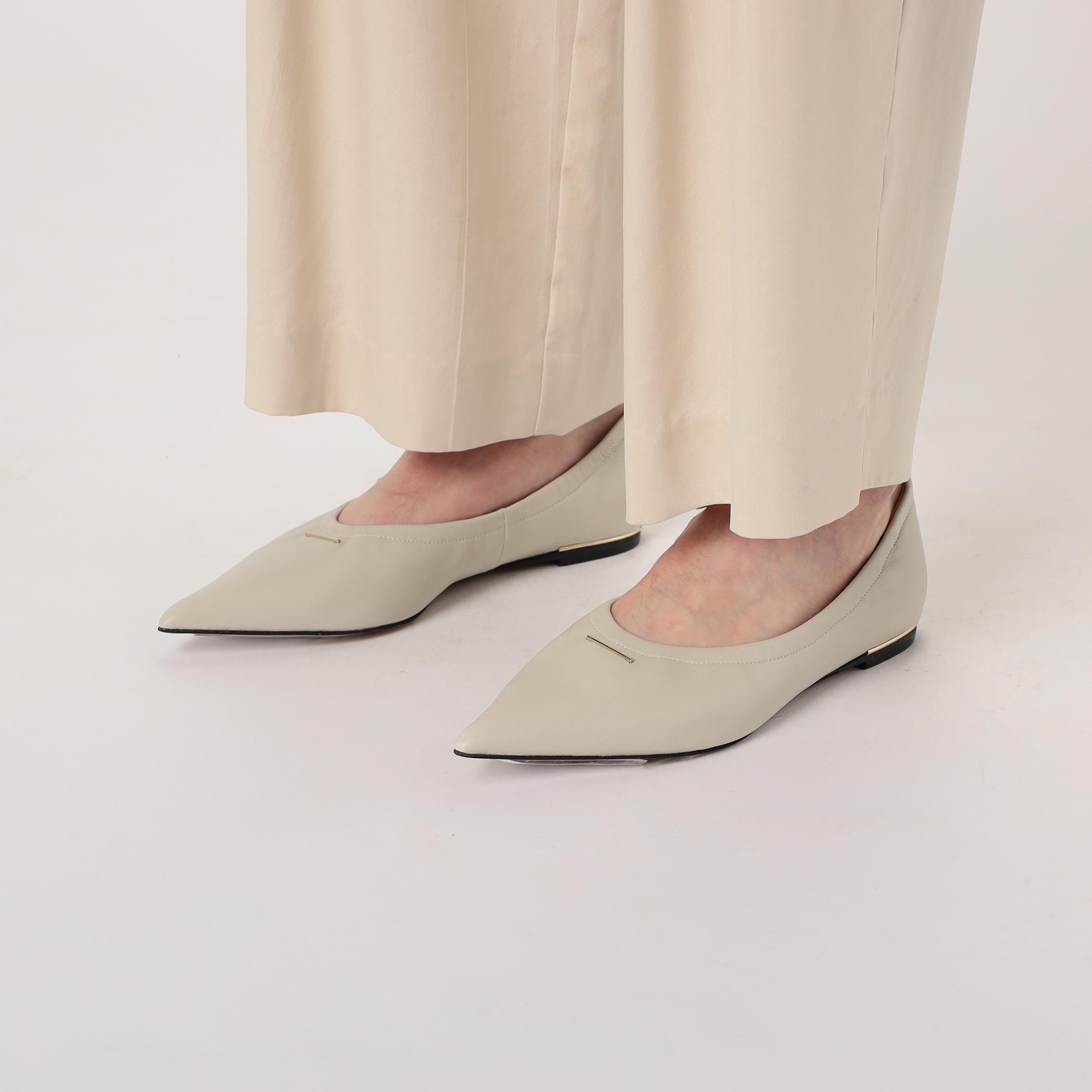 HENRI EN VARGO / ALYSSA フラットパンプス 一部店舗限定】HENRI EN VARGO / ALYSSA フラットパンプス