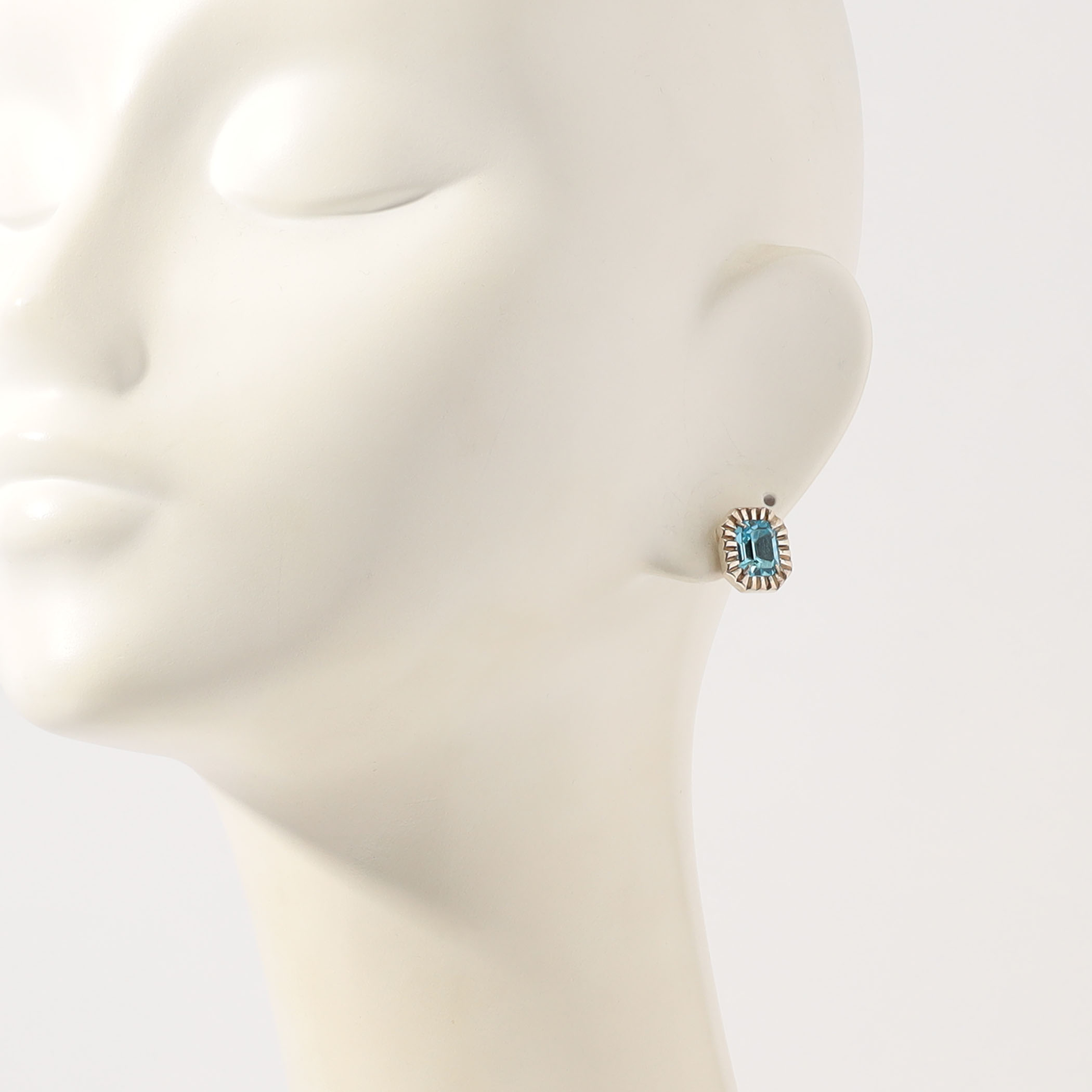 WOUTERS&HENDRIX Stud with Aqua ピアス｜トゥモローランド 公式通販