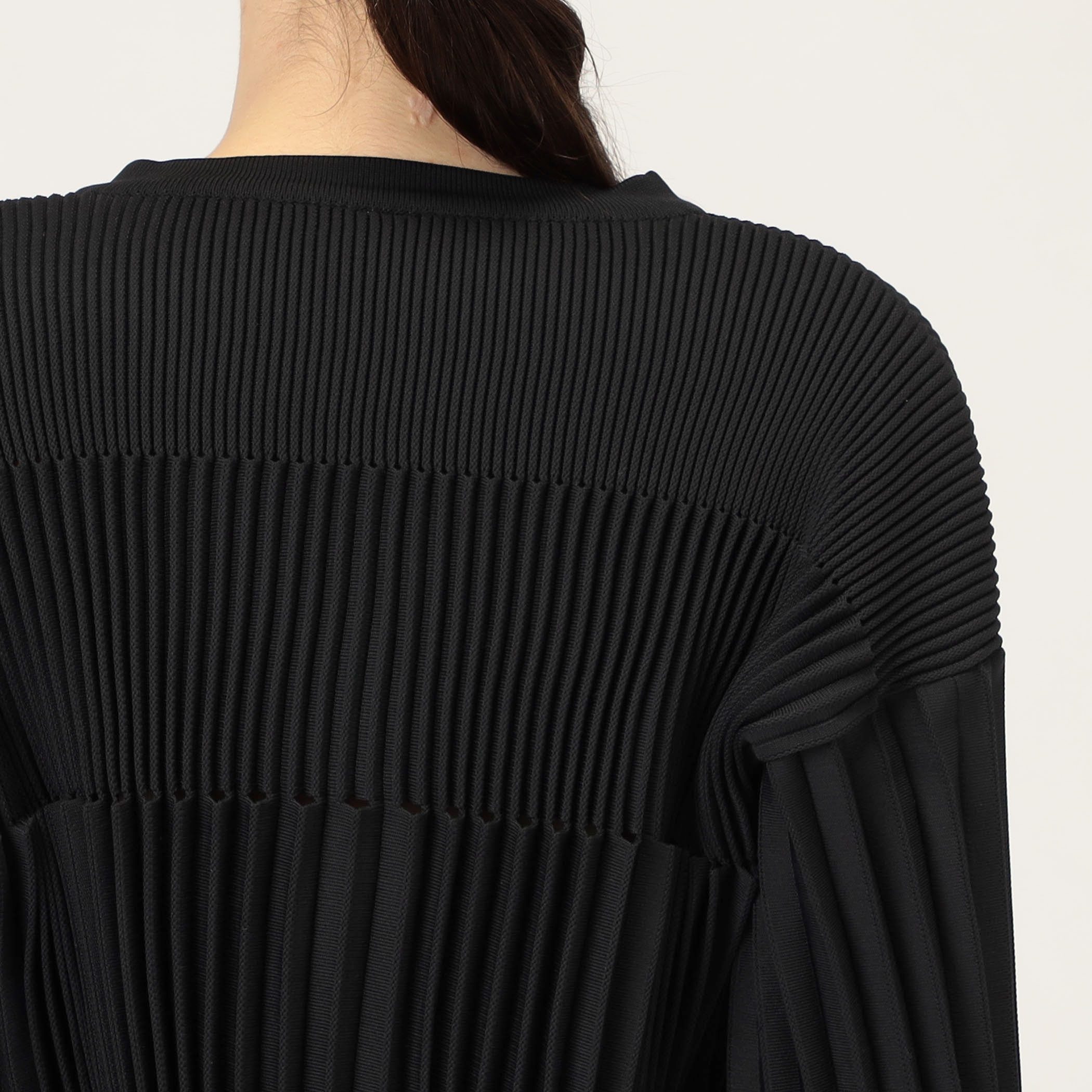 CFCL ACCORDION CROPPED CARDIGAN｜トゥモローランド 公式通販