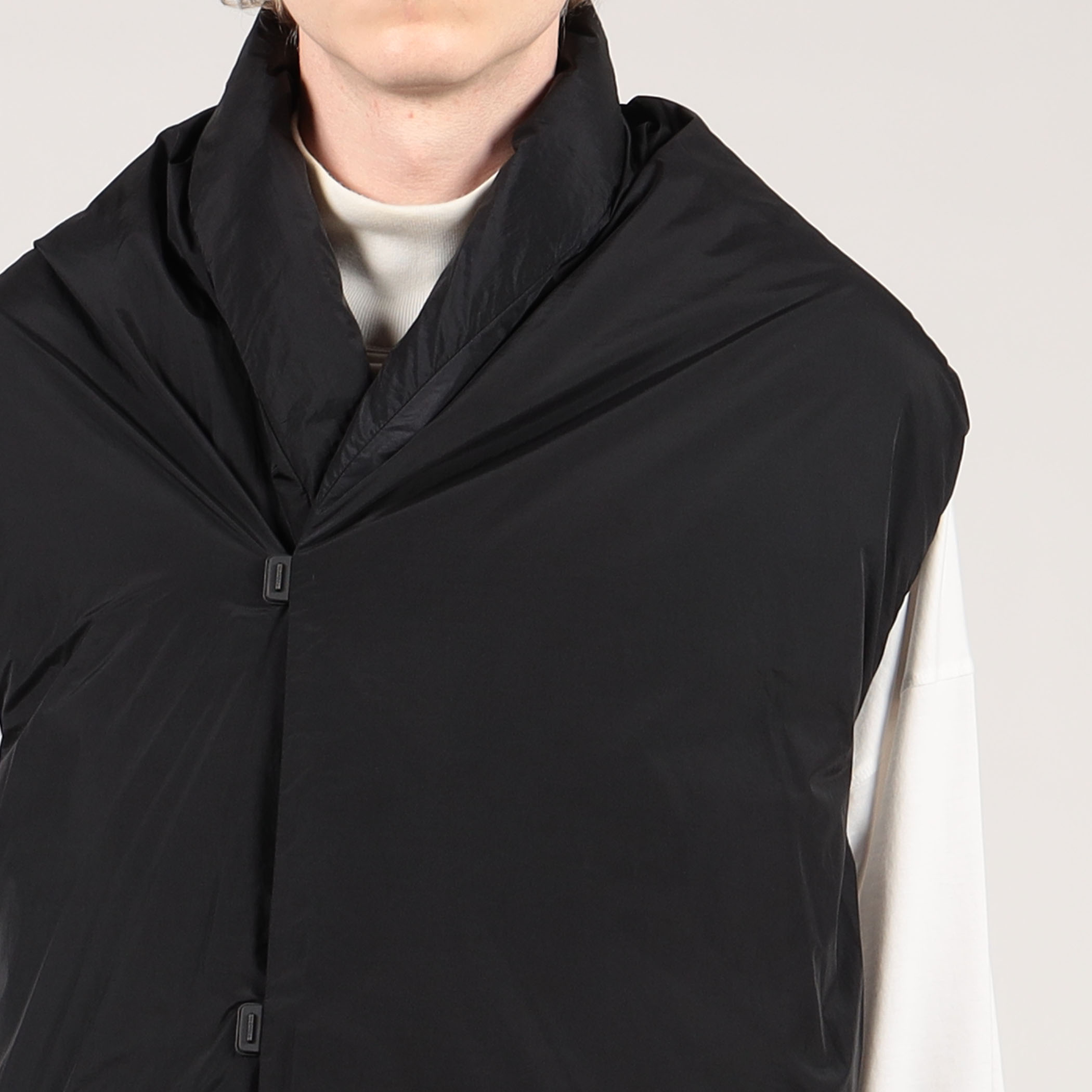 TEATORA 24AW Roomkey VEST EVA 3黒 軽量ダウンベスト【ROOMKEY VEST evapod】｜TEATORA（テアトラ