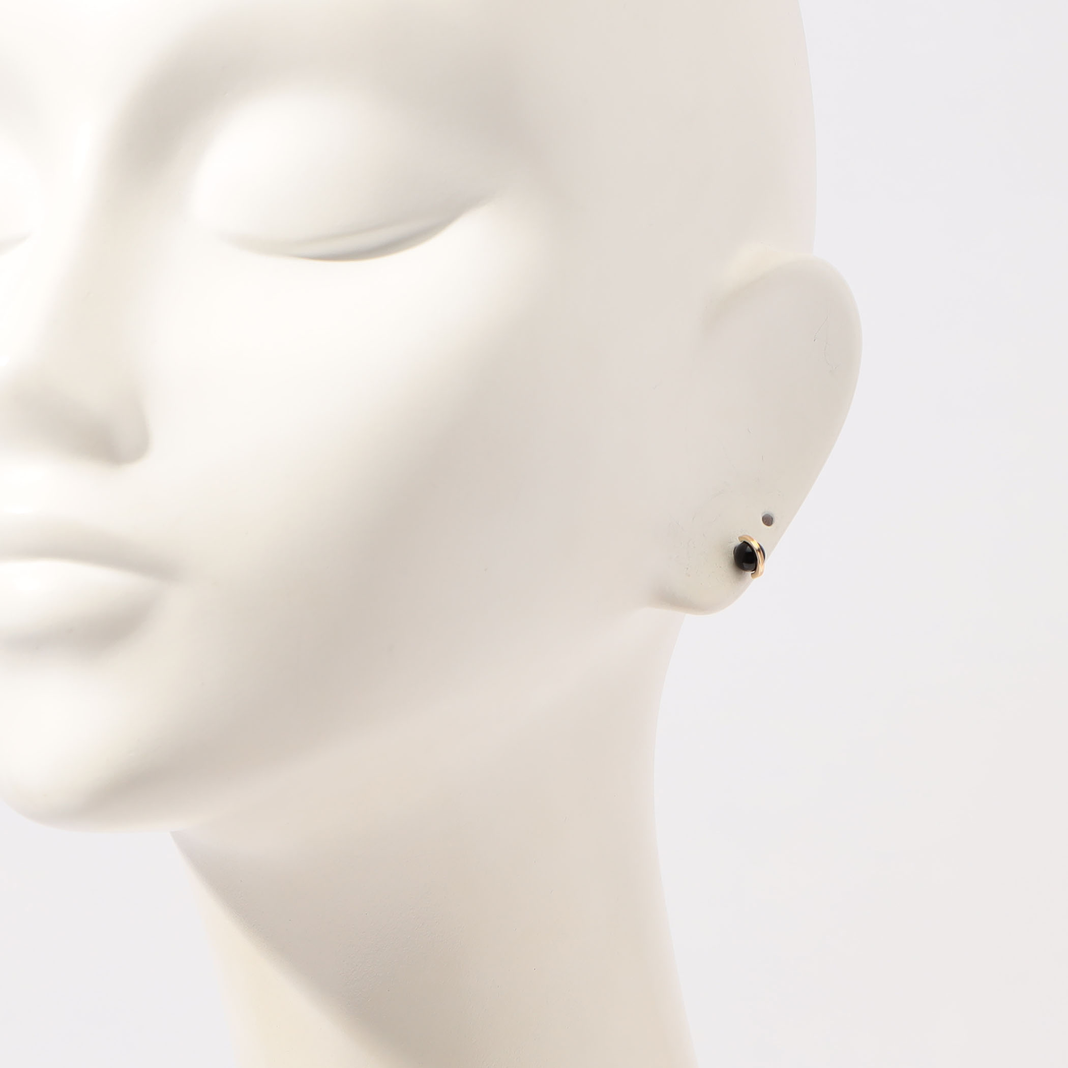 Hirotaka Mini Beluga オニキスピアス Mini BELUGA オニキス ピアス