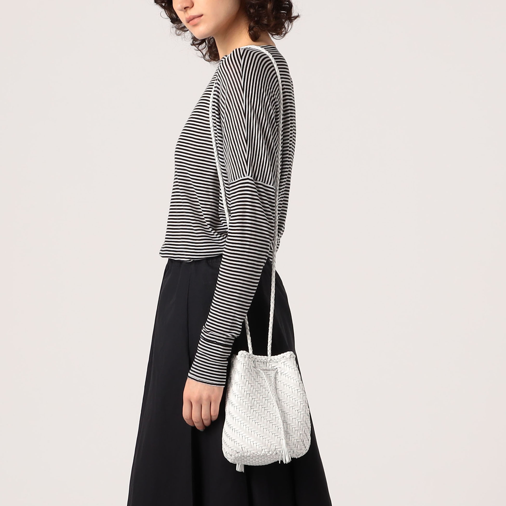 dragon DIFFUSION POMPOM ショルダーバッグ｜トゥモローランド 公式サイト