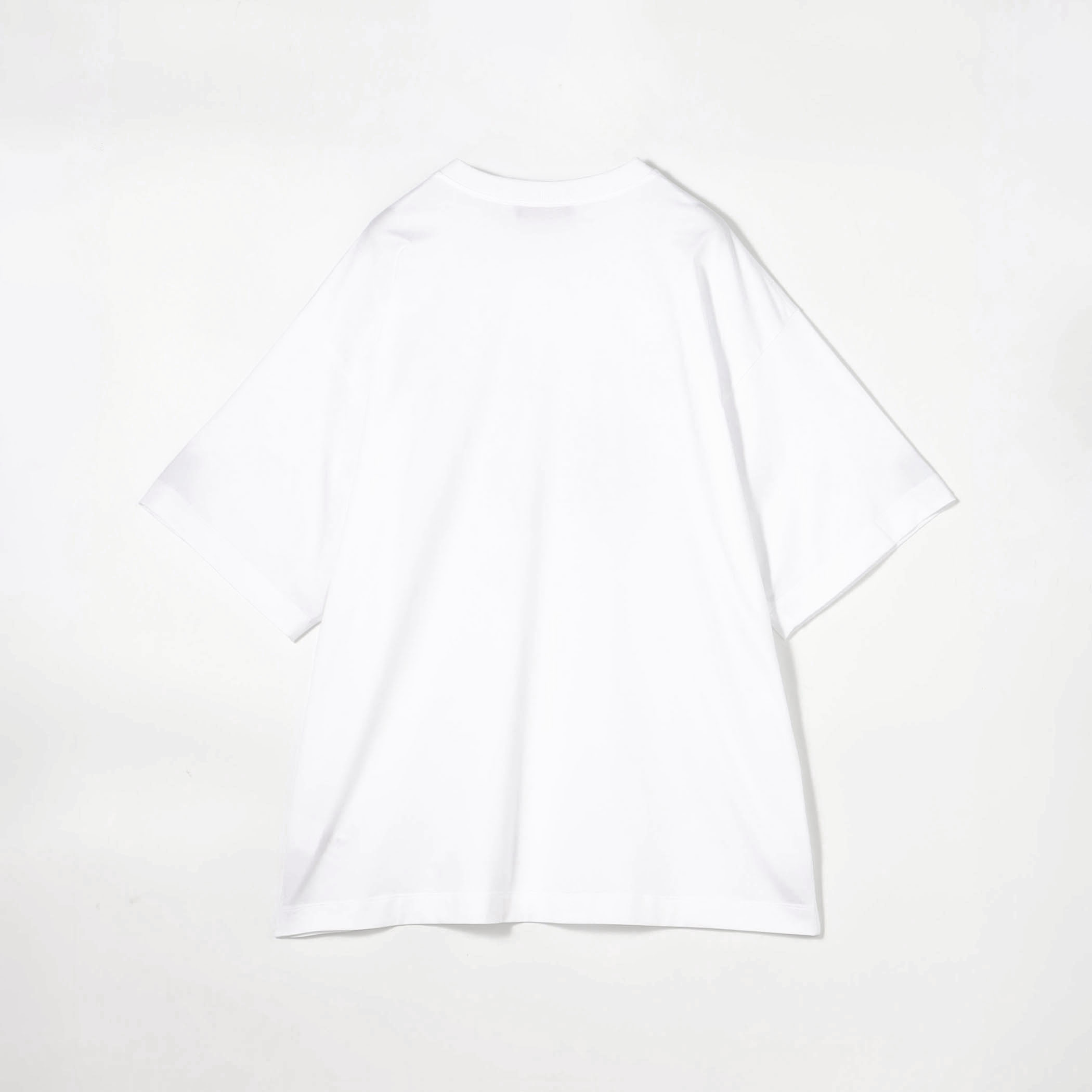 スペシャルセール！【キャバン （caban）】象刺繍 ホワイト Tシャツ キャバン （caban）】象刺繍 ホワイト Tシャツ