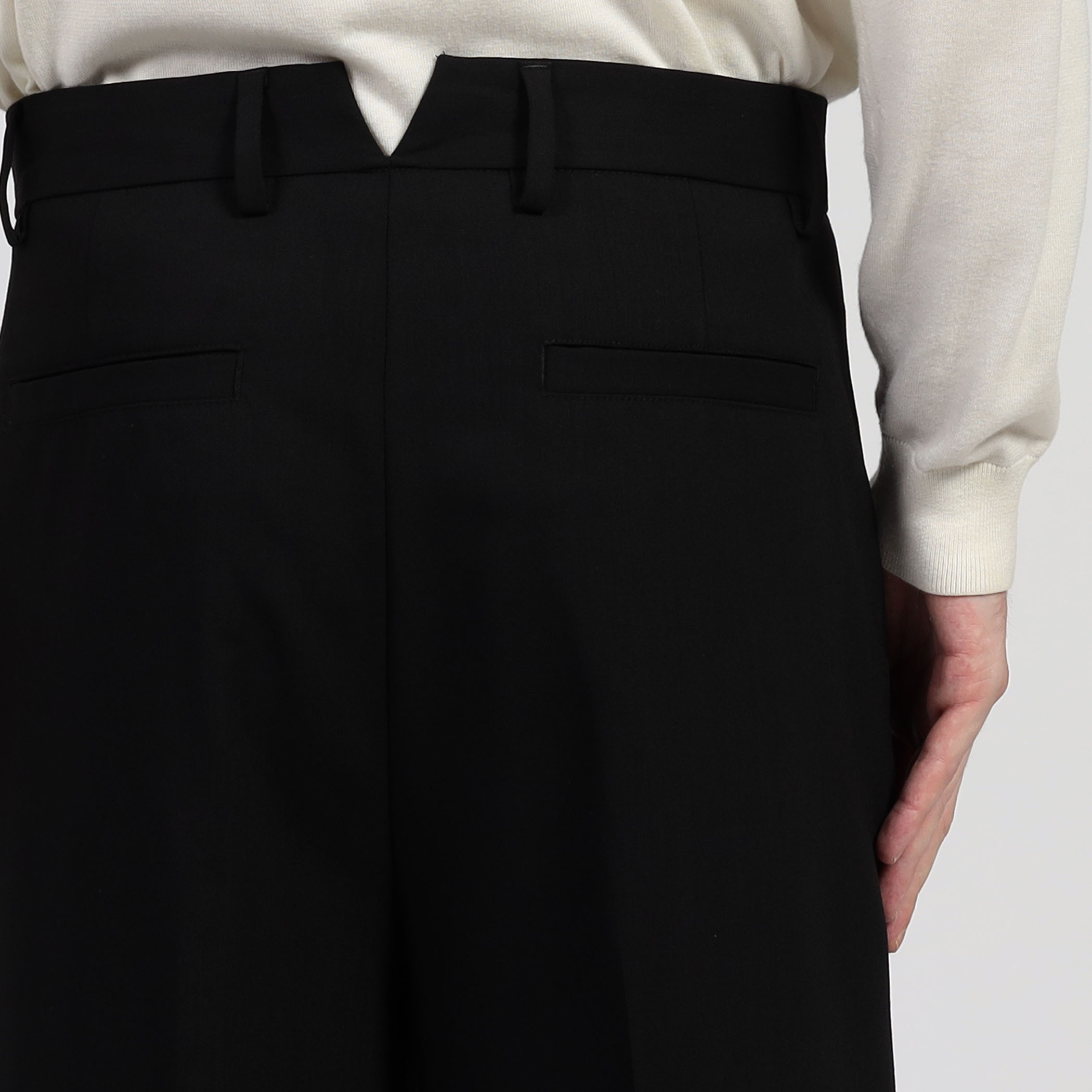 □entire studios WIDE PLEATED トラウザーパンツ｜トゥモローランド