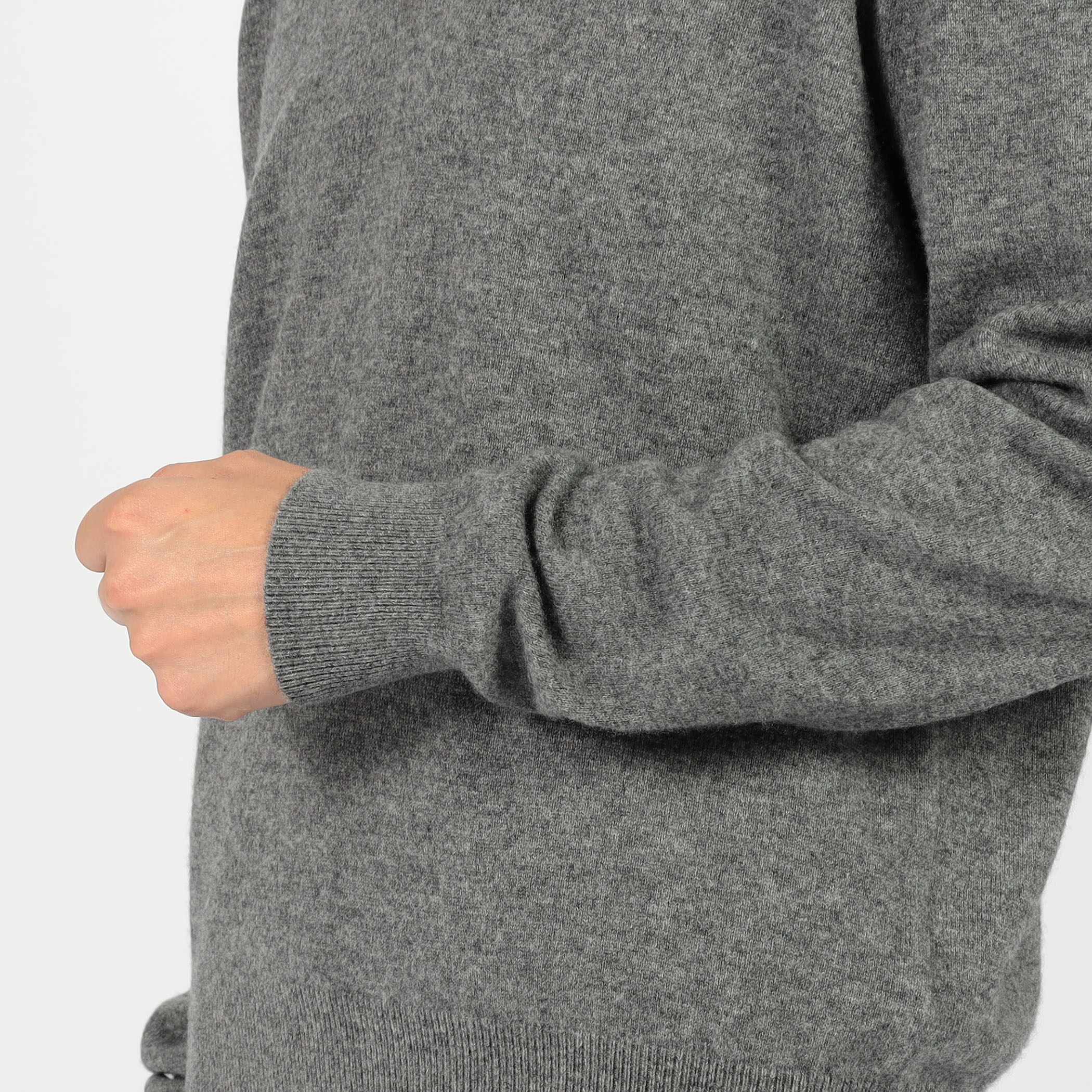 □entire studios KNIT V-NECK｜トゥモローランド 公式通販