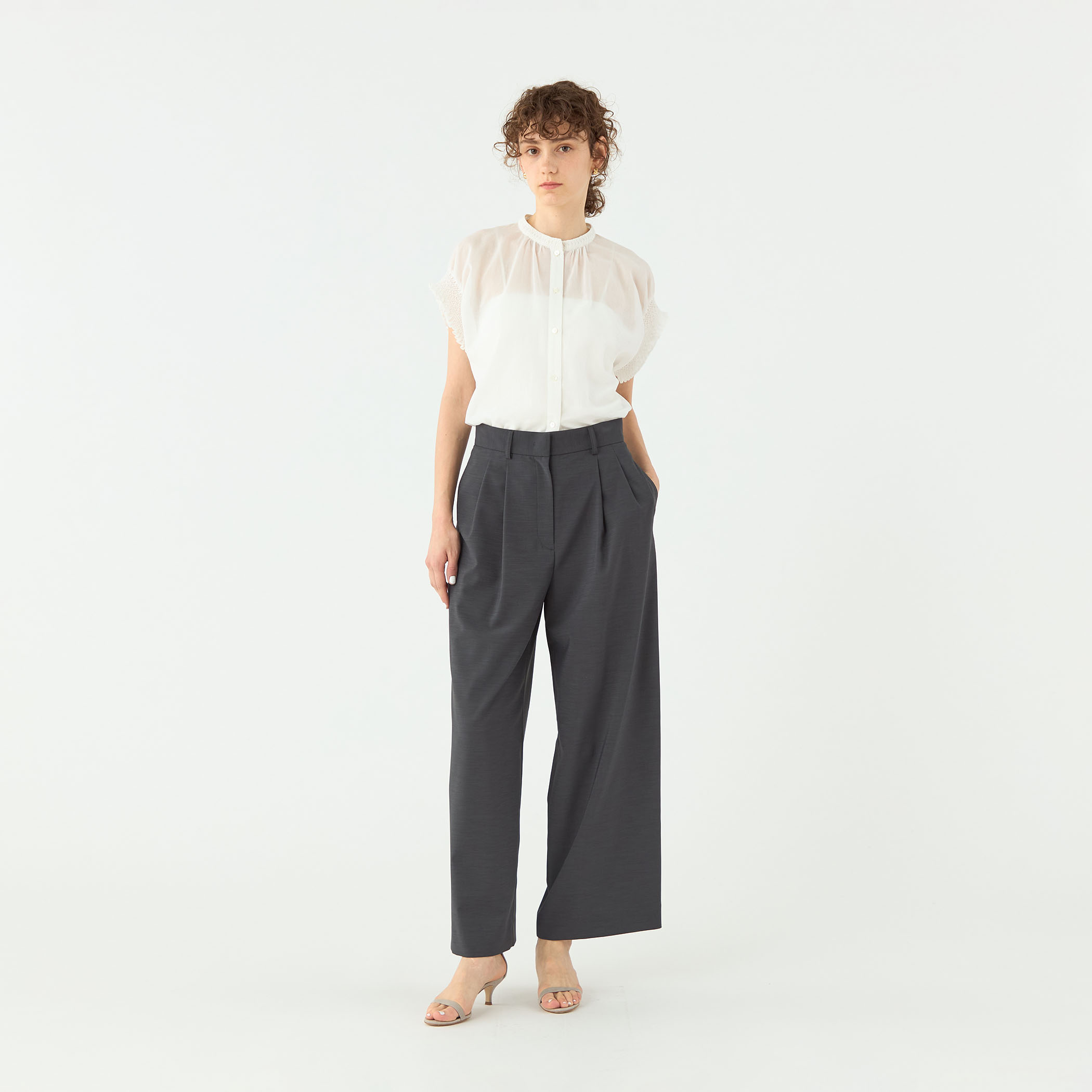 ポリエステルツイル 2タックスラックスパンツ
