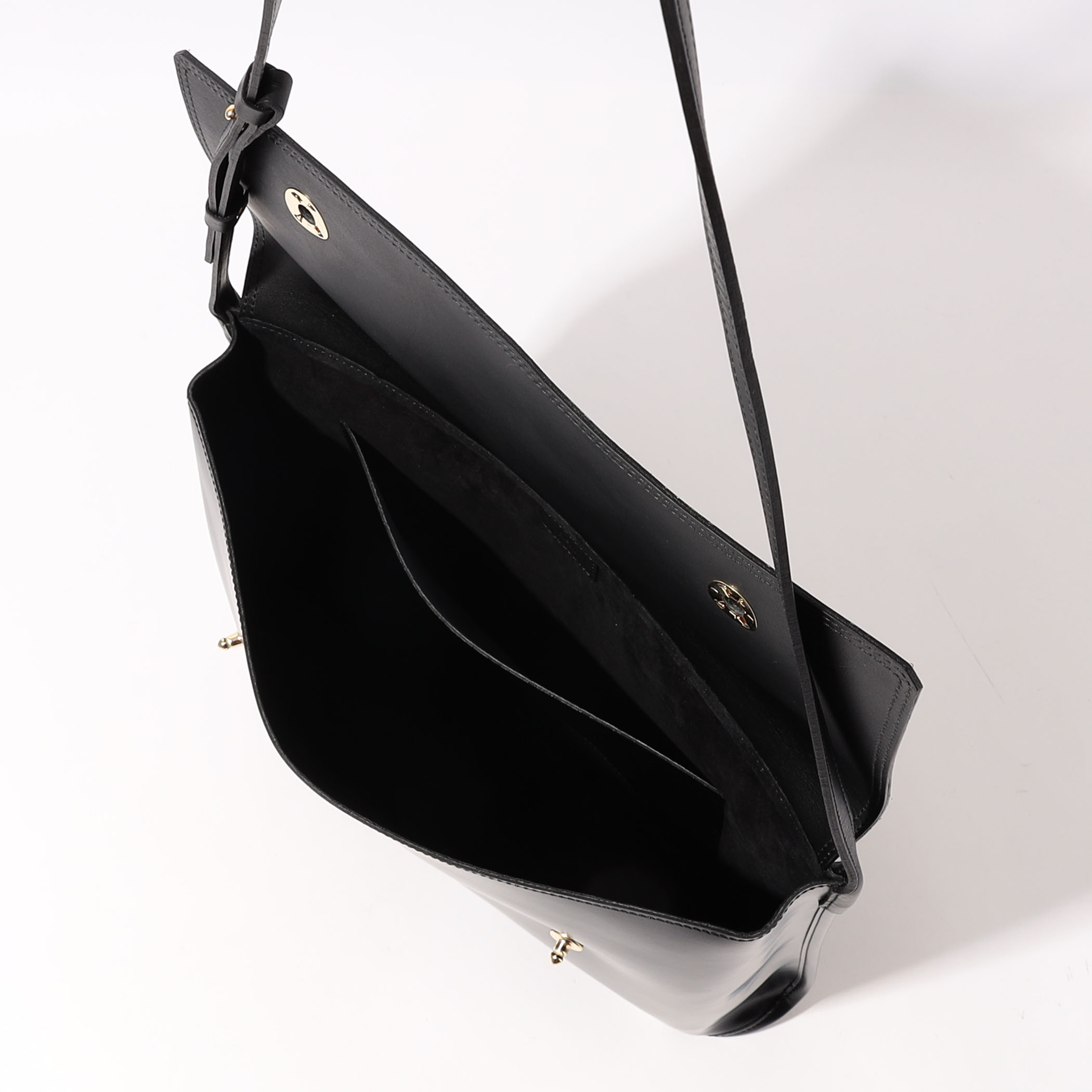 PIENI M EXTRA PVC×ピッグレザー ショルダーバッグ｜トゥモローランド